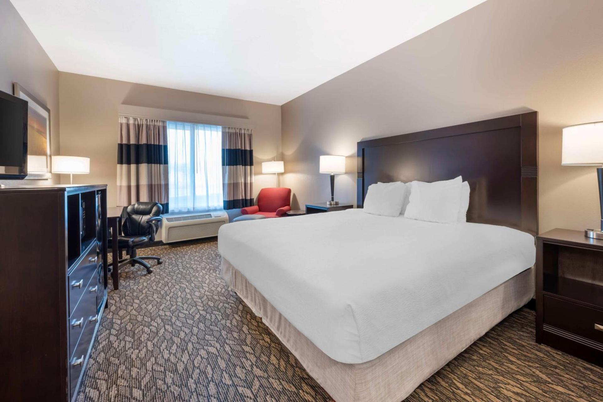 Best Western Wheatland Inn photo 9