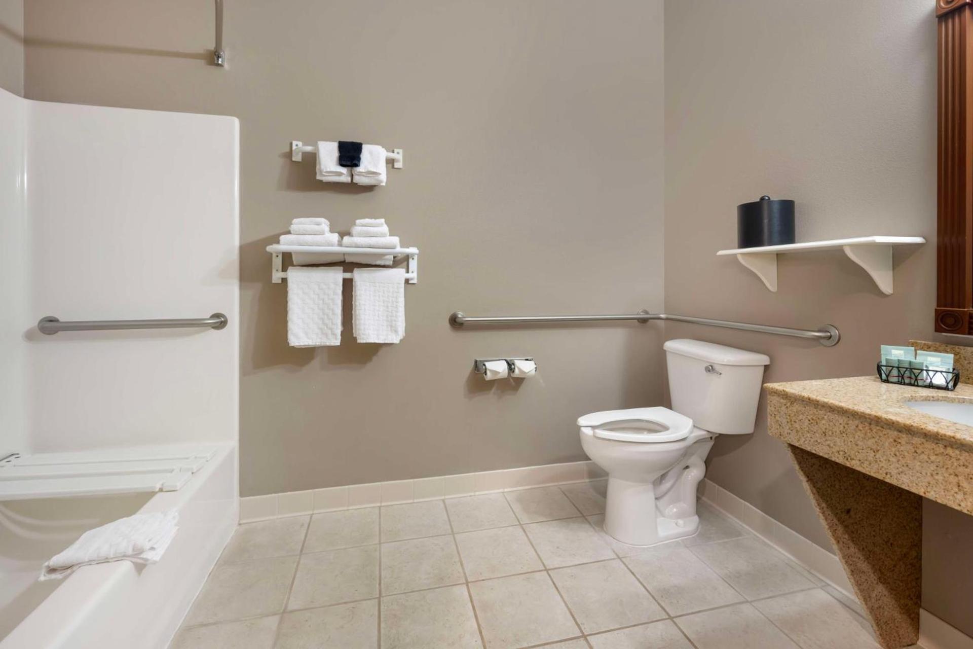 Best Western Wheatland Inn photo 15
