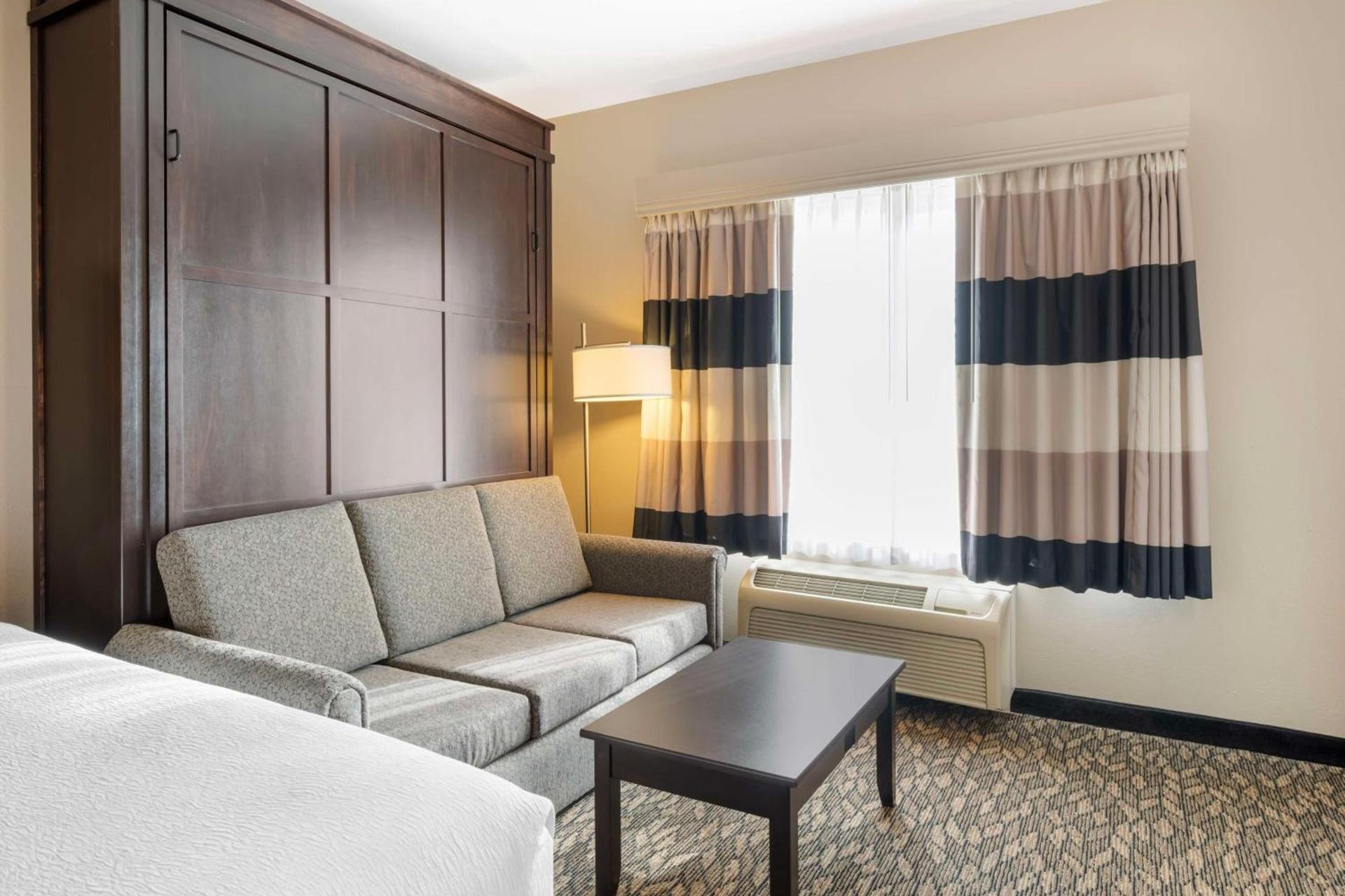Best Western Wheatland Inn photo 17