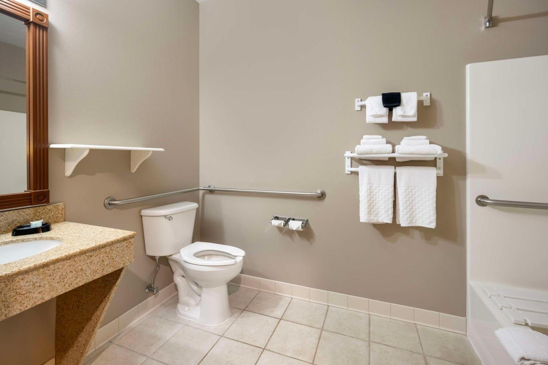 Best Western Wheatland Inn photo 19