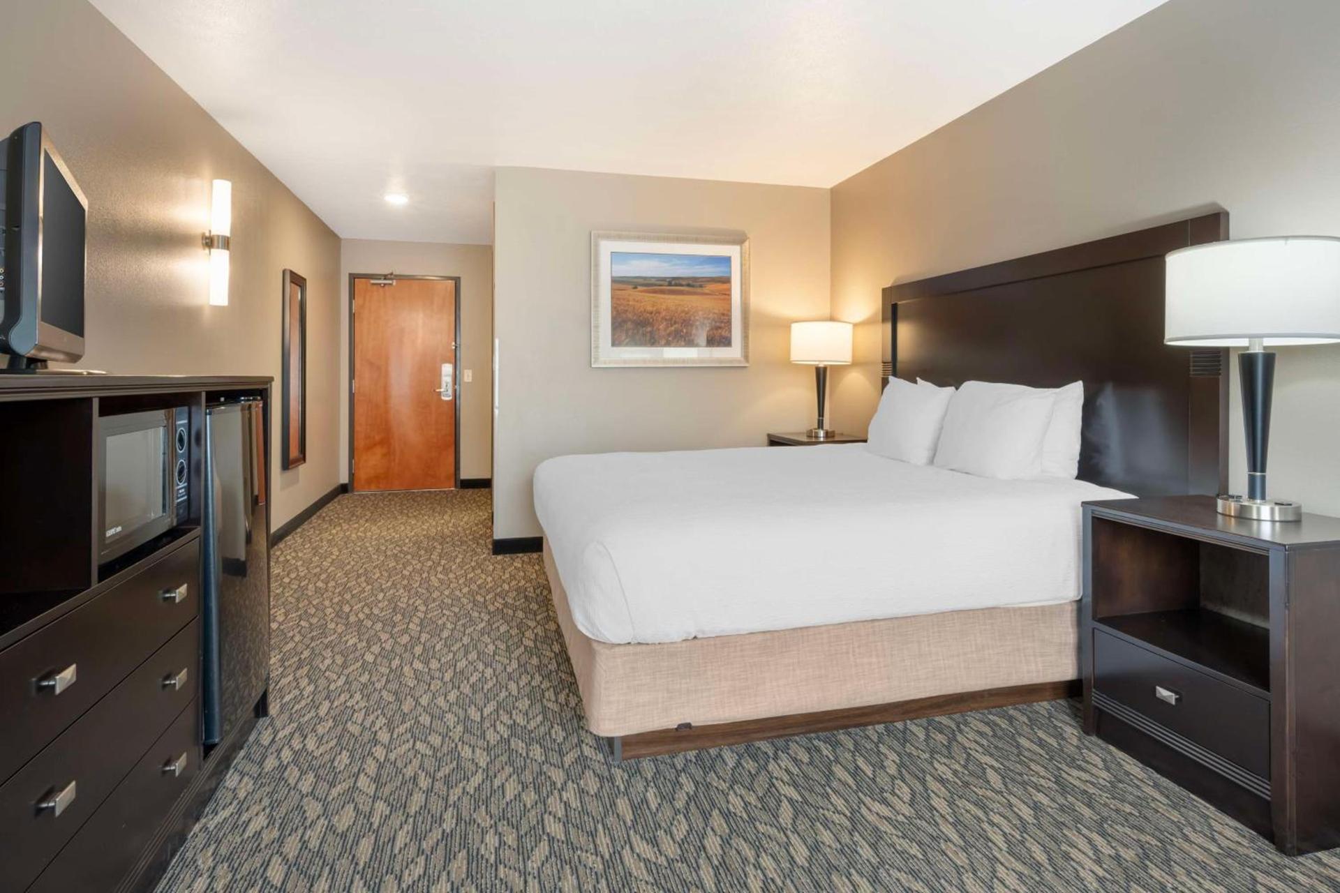 Best Western Wheatland Inn photo 21