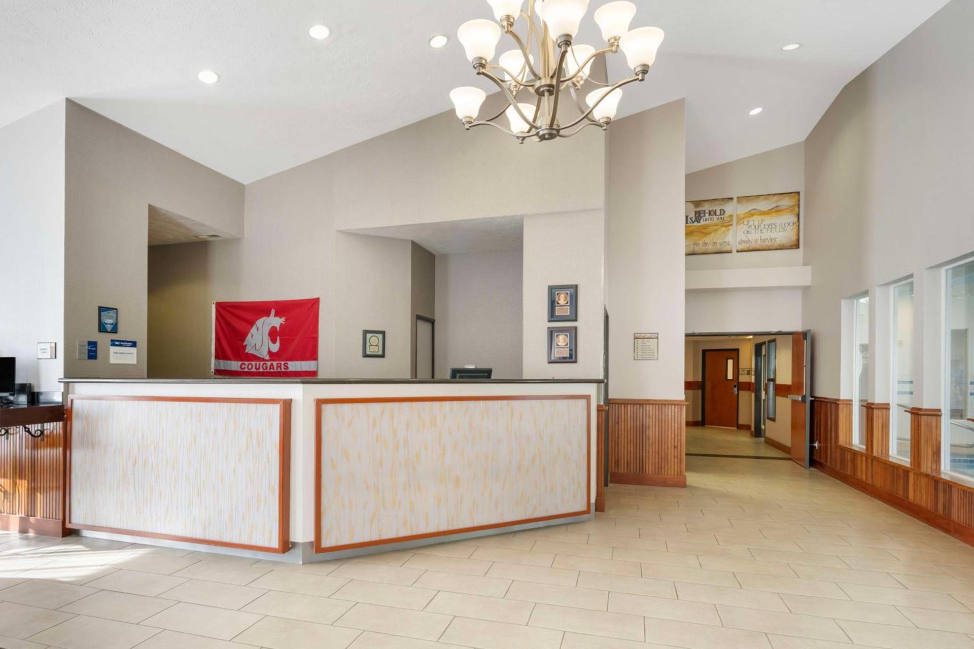 Best Western Wheatland Inn photo 23