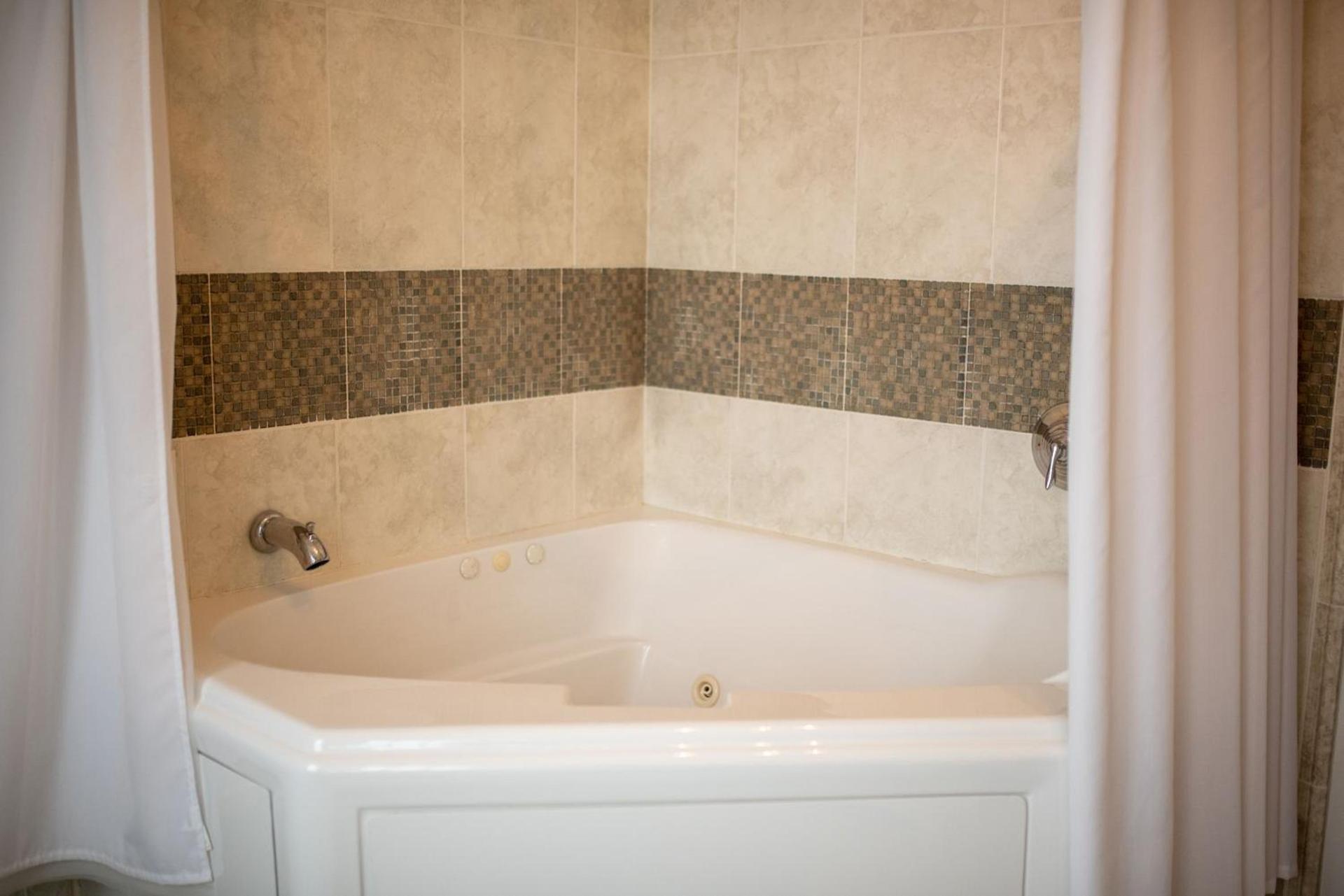 Fountainview Inn photo 35