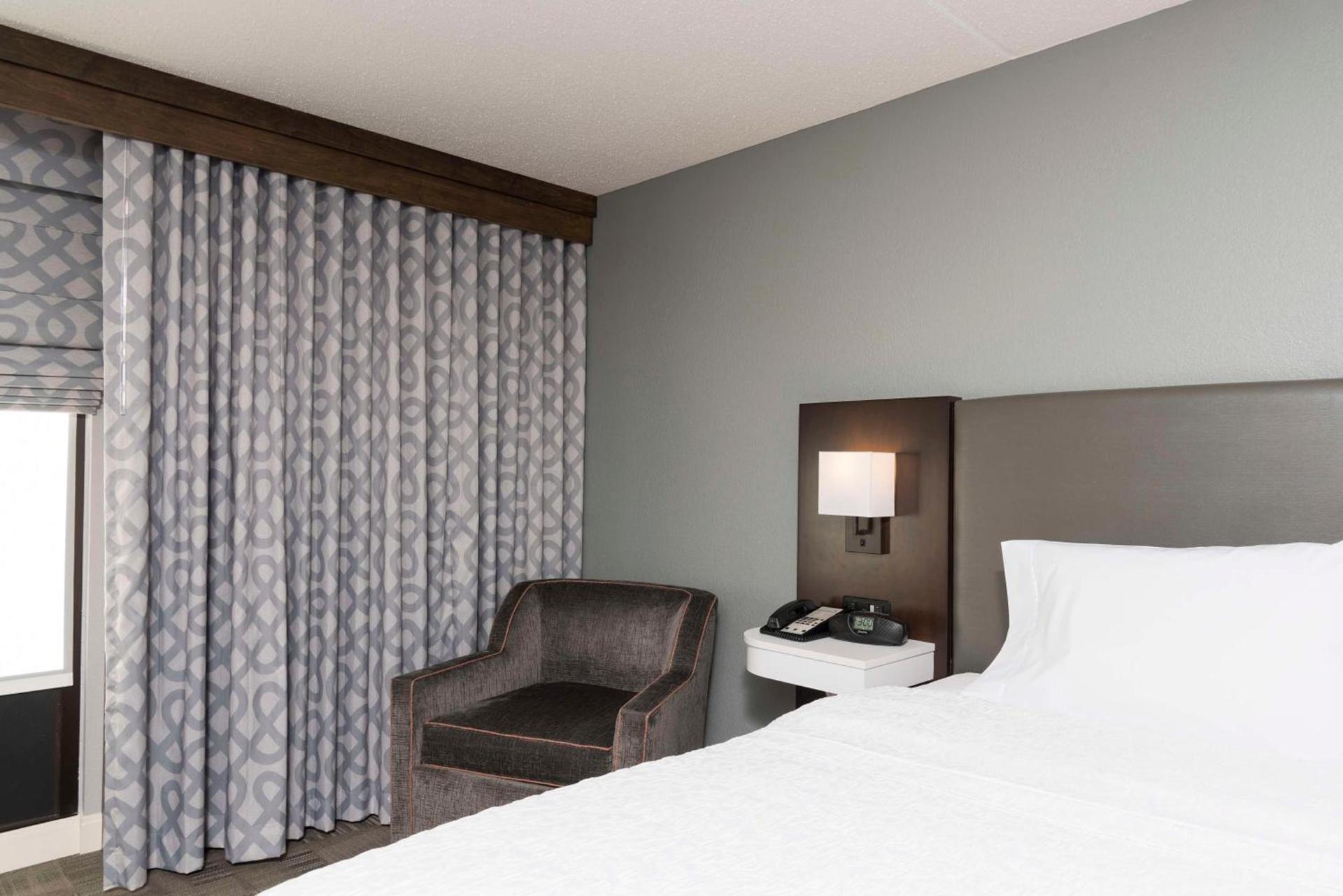 Hampton Inn Cincinnati Airport South photo 21