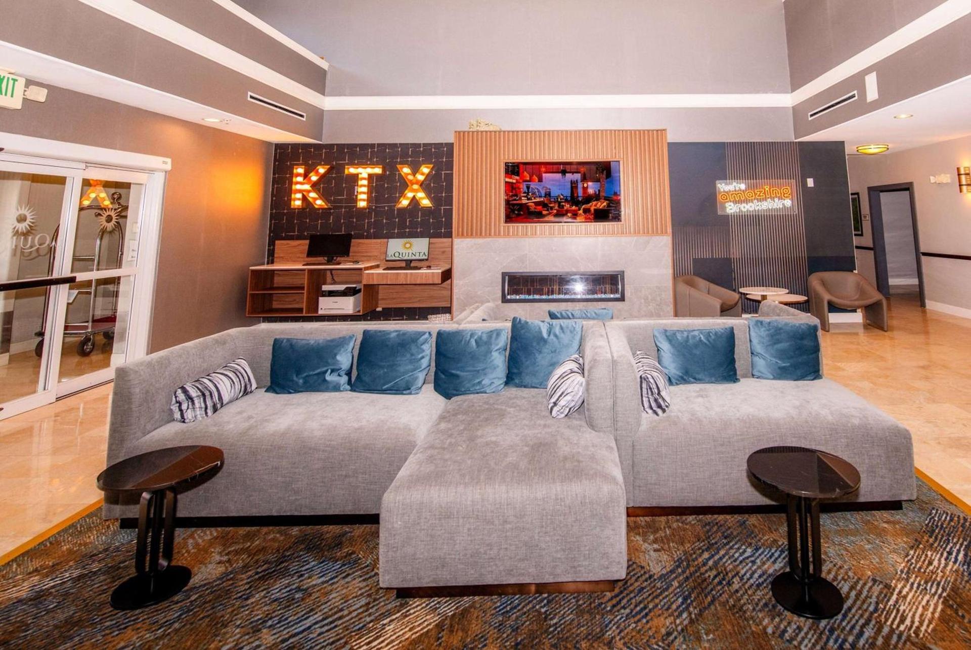 La Quinta by Wyndham Brookshire West Katy photo 2