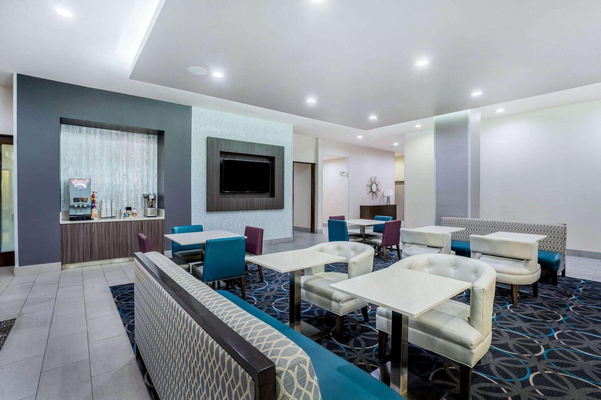 La Quinta by Wyndham Houston Cypress photo 10