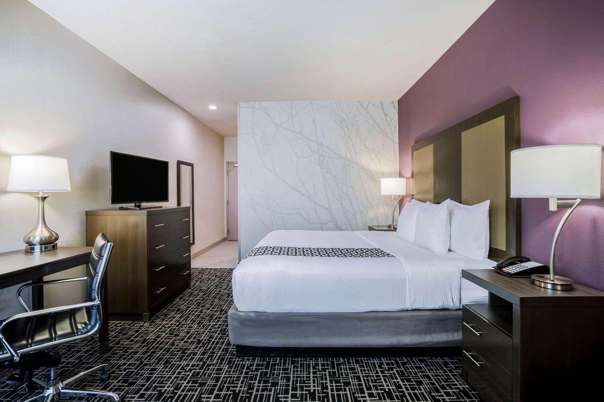 La Quinta by Wyndham Houston Cypress photo 13