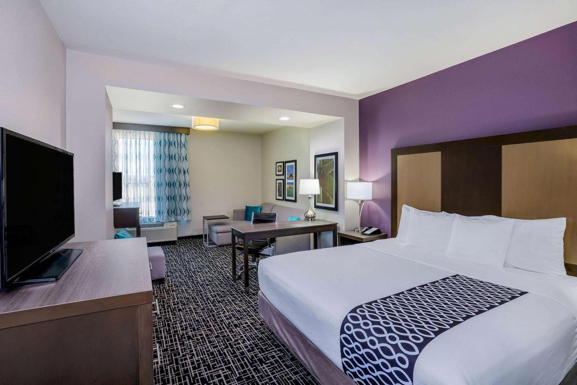 La Quinta by Wyndham Houston Cypress photo 14