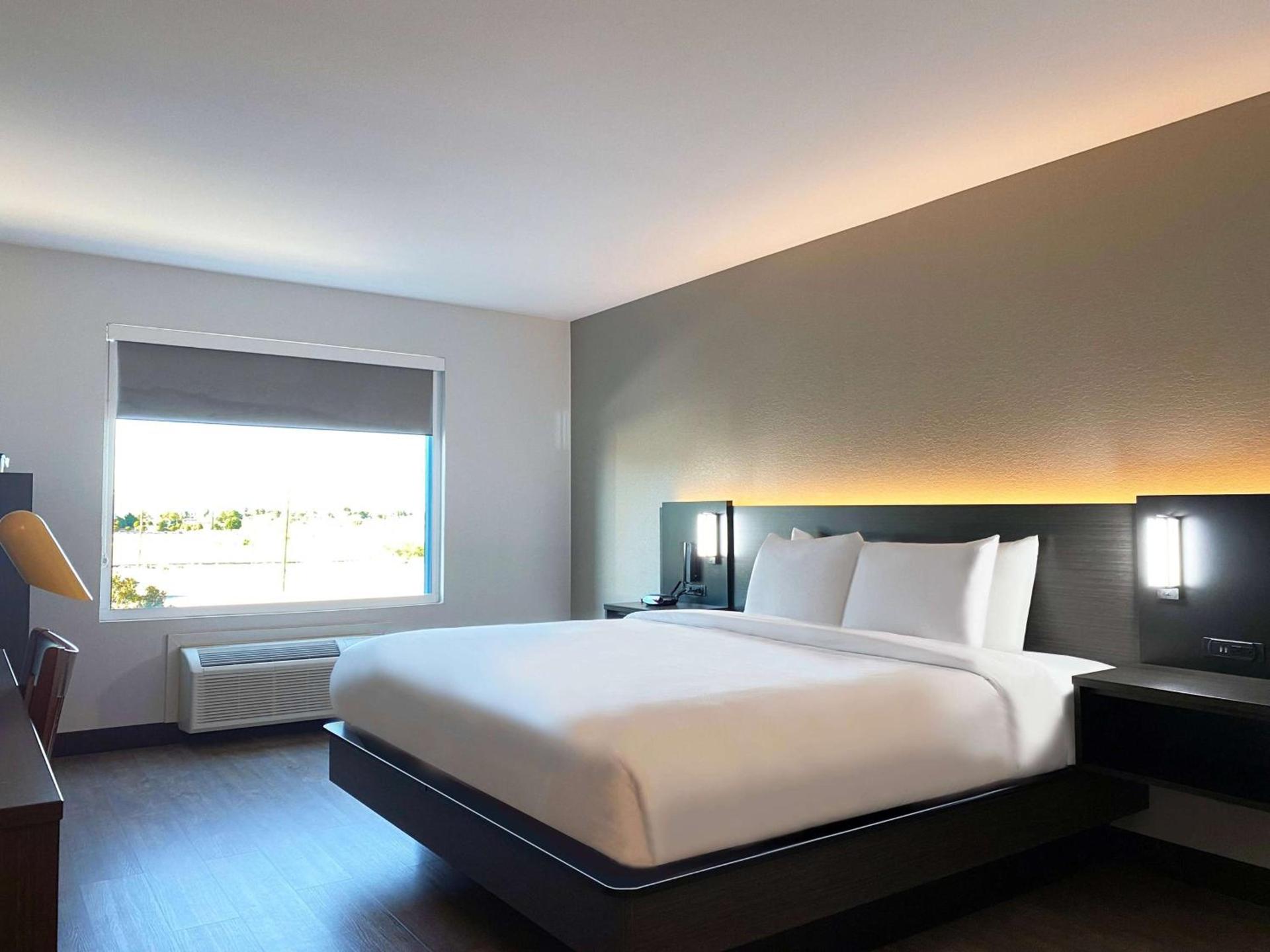 Hawthorn Extended Stay by Wyndham Hobbs photo 3