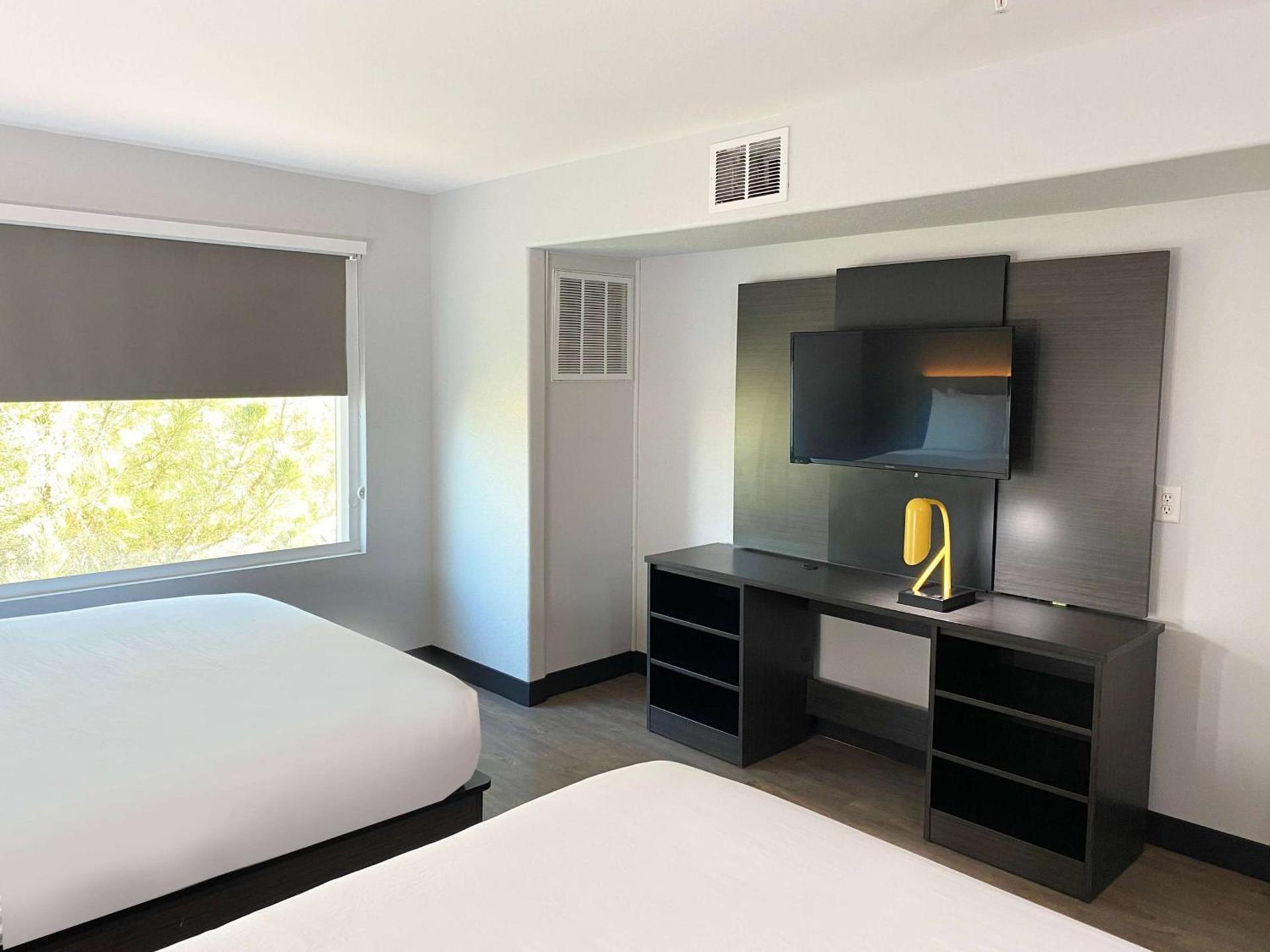 Hawthorn Extended Stay by Wyndham Hobbs photo 4