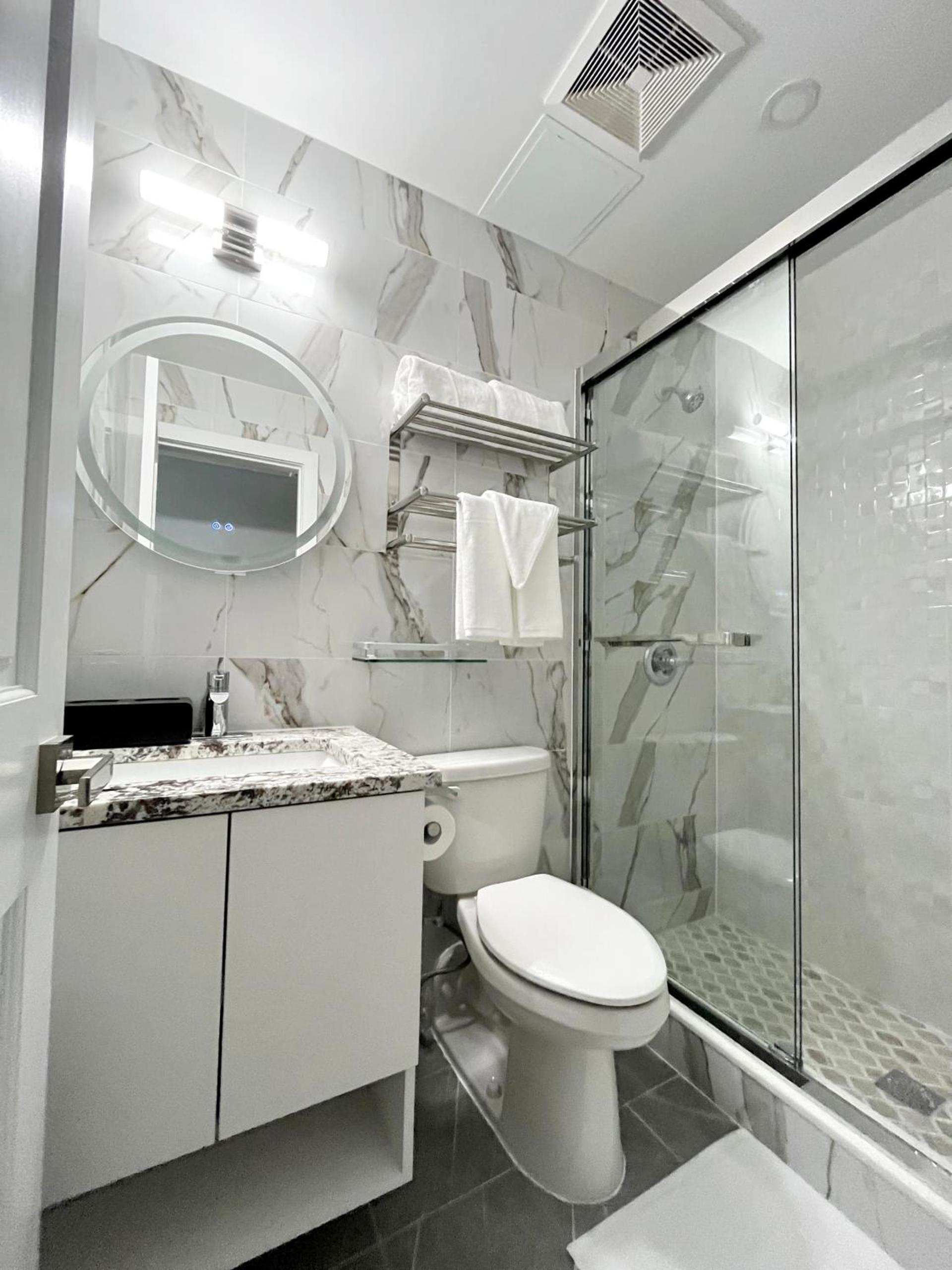 Starlight Hotel Near LGA Airport photo 41