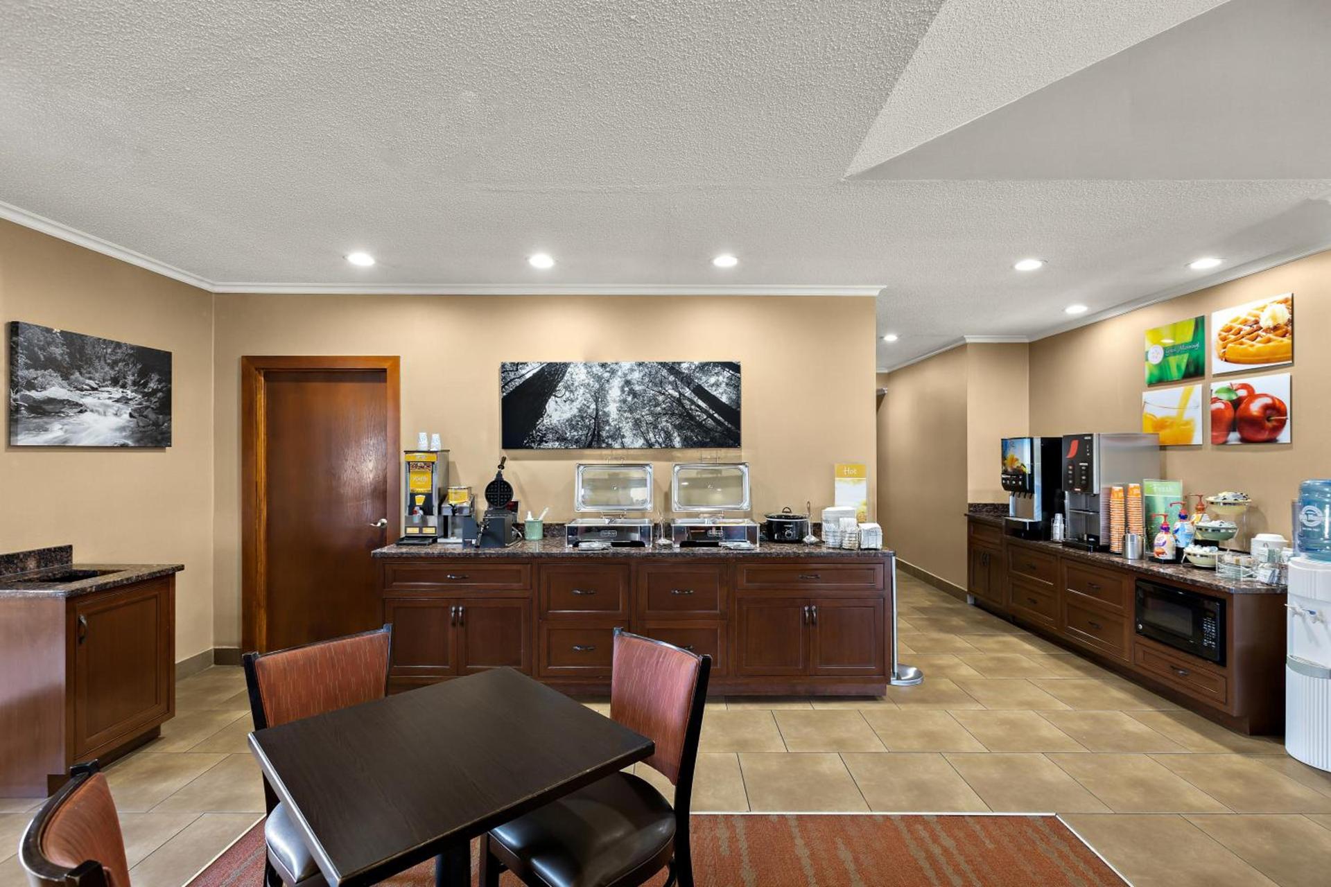 Quality Inn Dandridge photo 23
