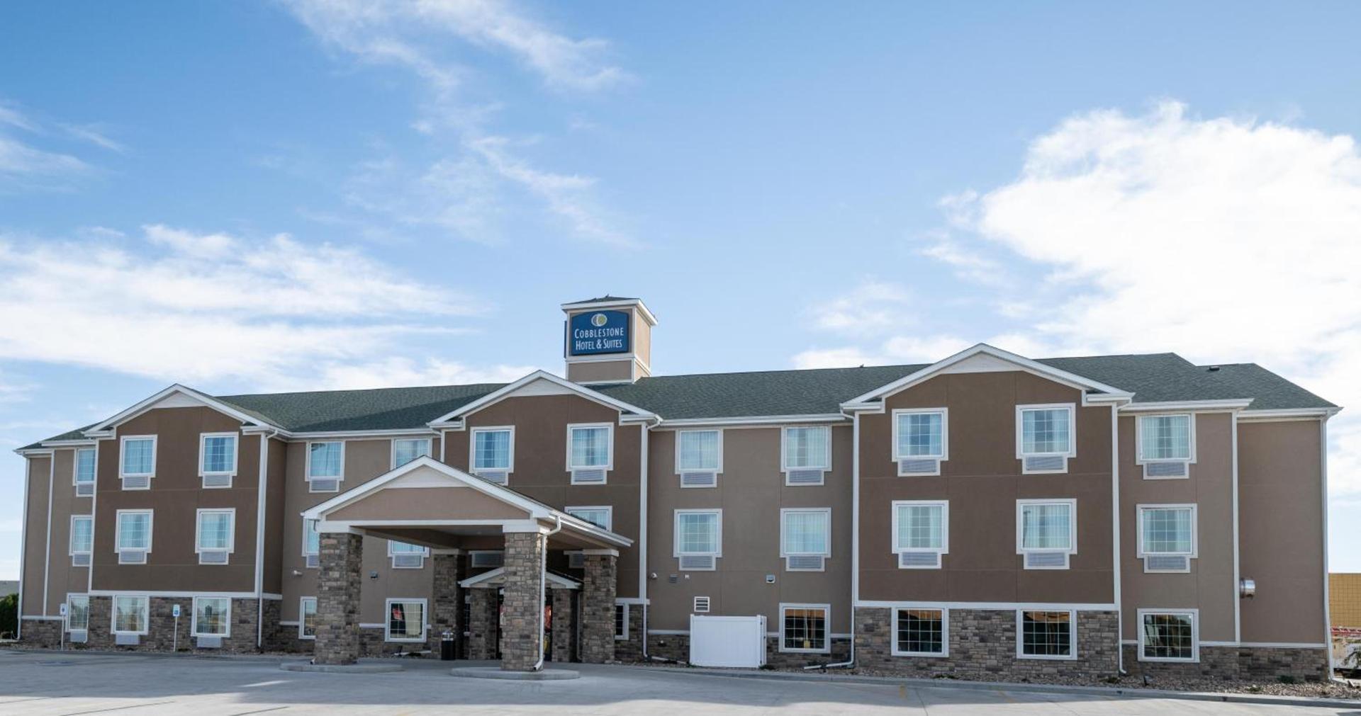 Cobblestone Hotel & Suites - Lamar photo 2