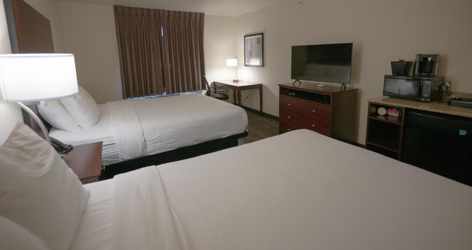 Cobblestone Hotel & Suites - Lamar photo 10