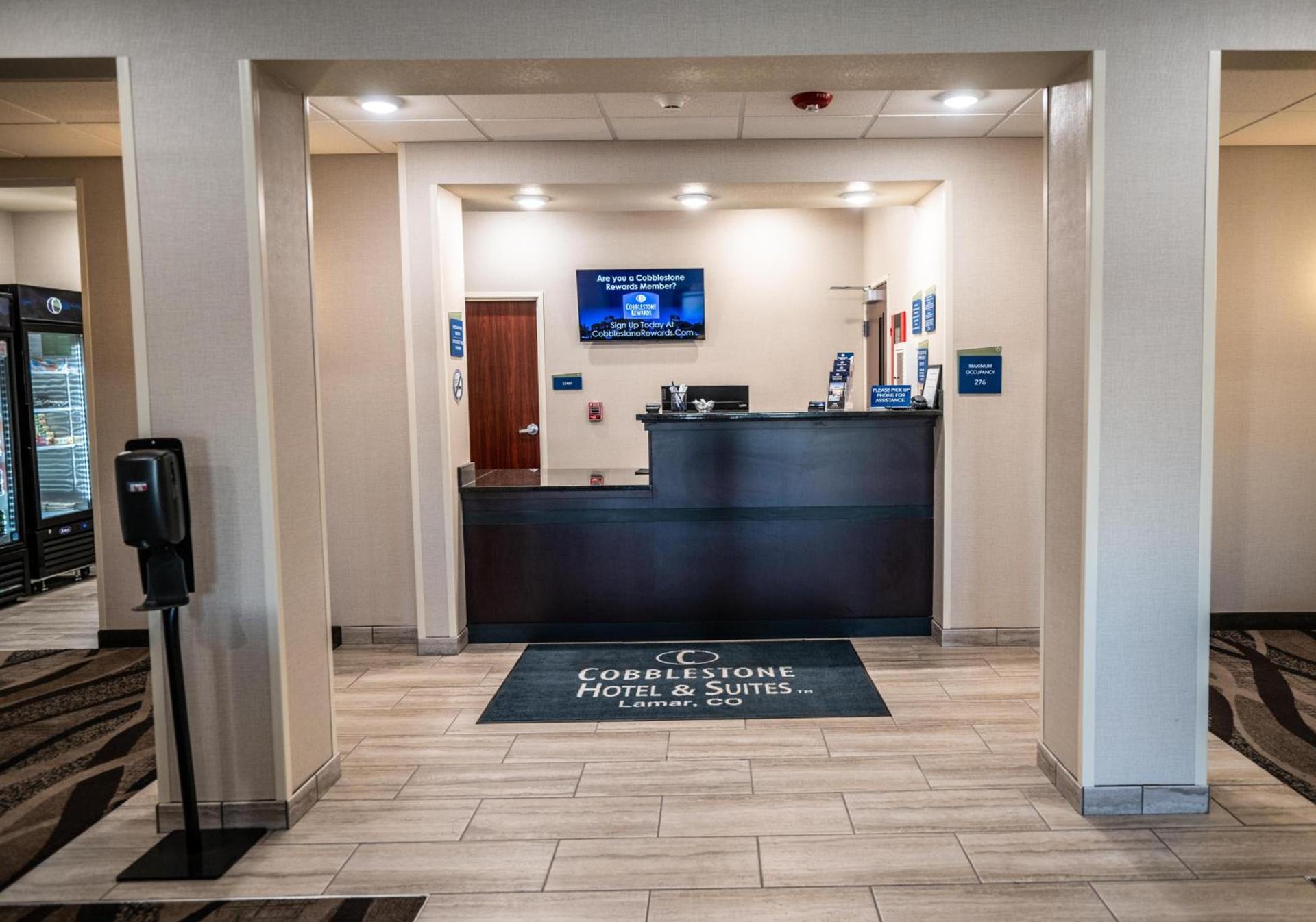 Cobblestone Hotel & Suites - Lamar photo 40