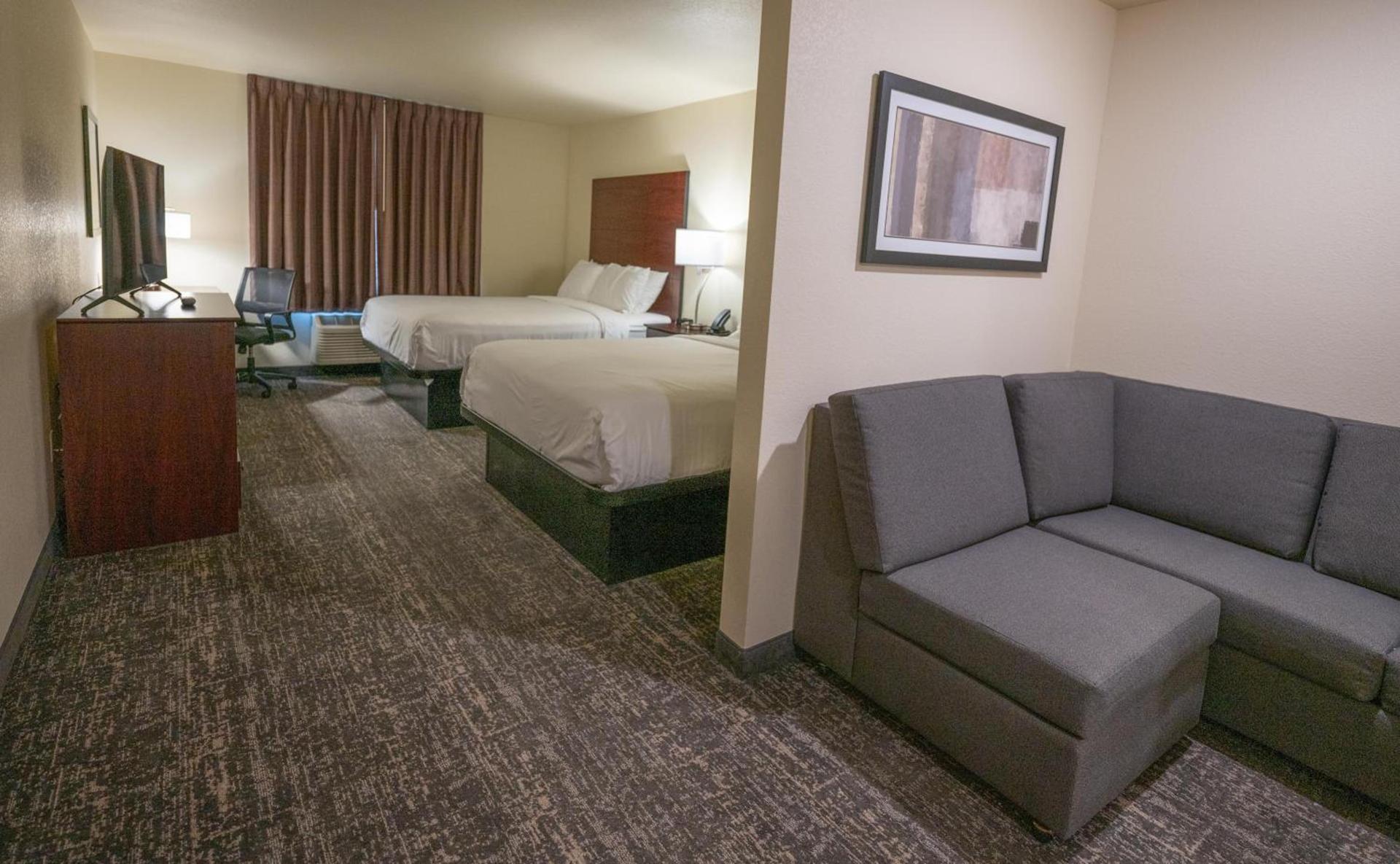Cobblestone Hotel & Suites - Lamar photo 7