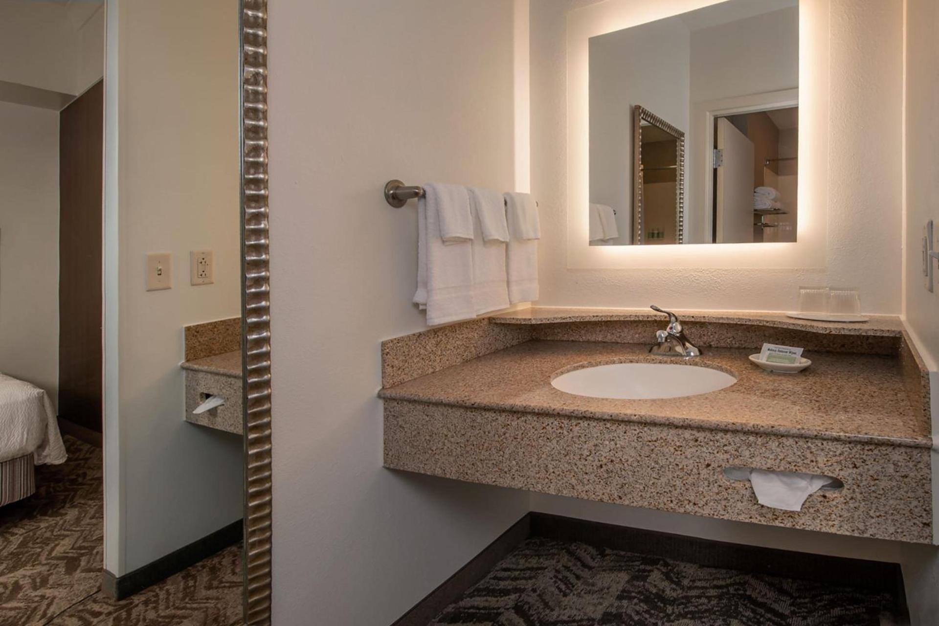 SpringHill Suites Hagerstown photo 16