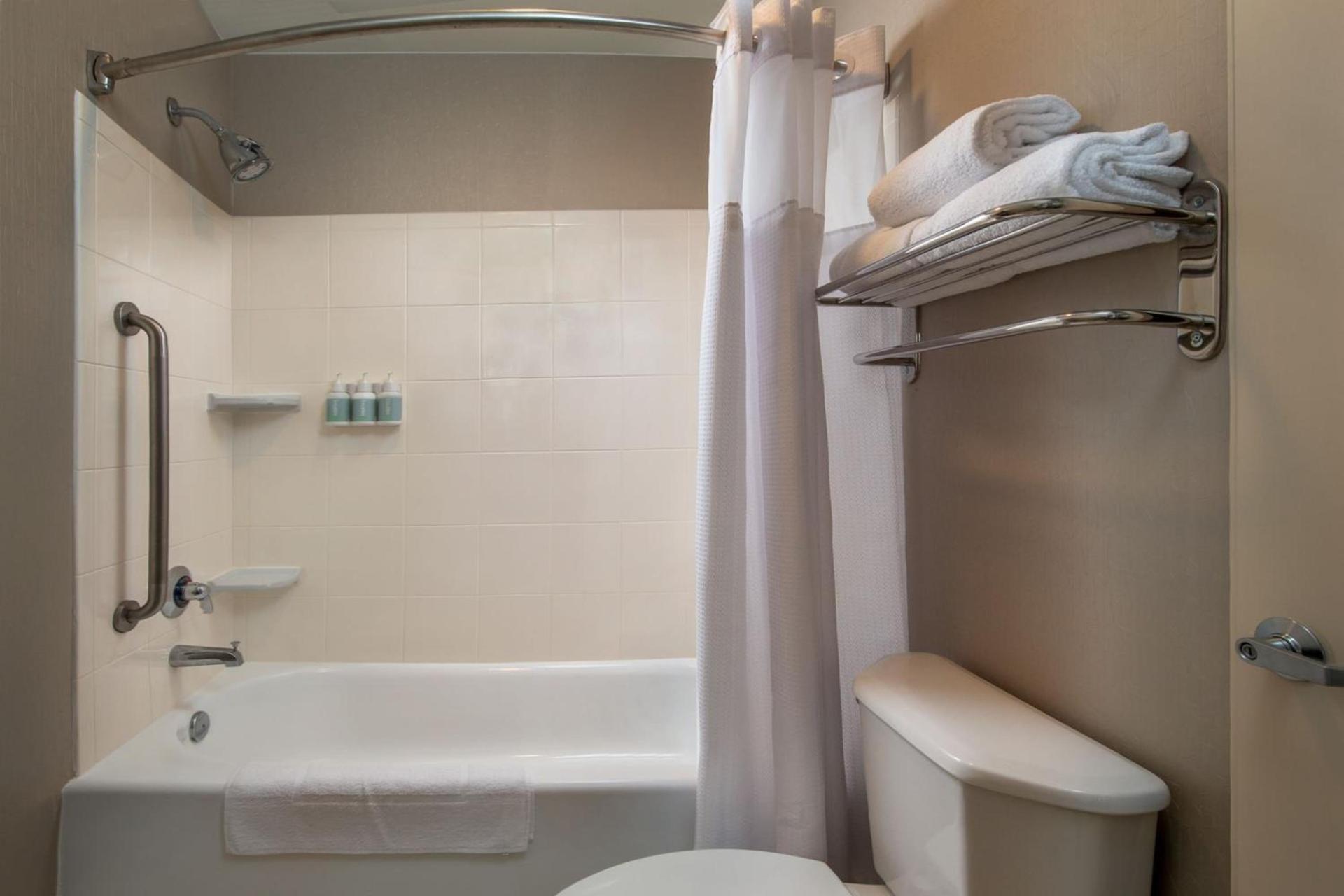 SpringHill Suites Hagerstown photo 18