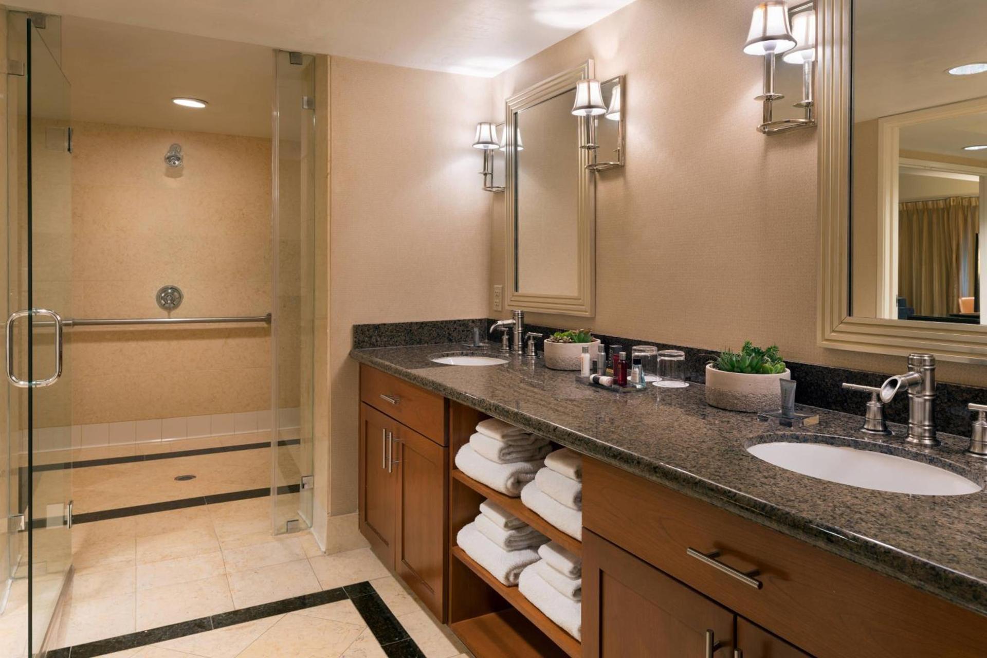 Bakersfield Marriott at the Convention Center photo 25