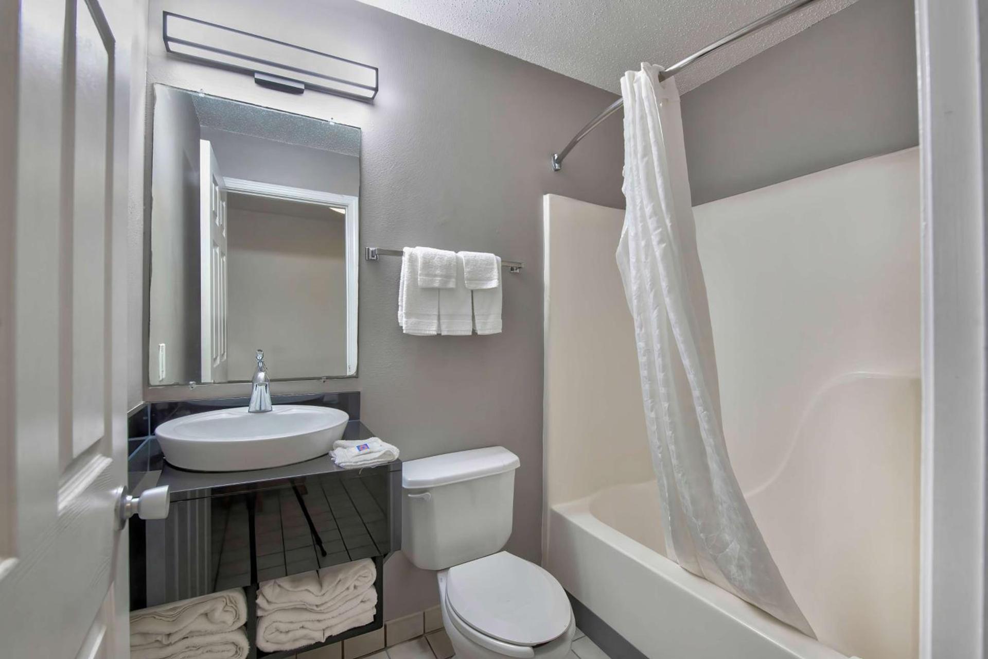Studio 6 Extended Stay - Pascagoula, MS photo 11