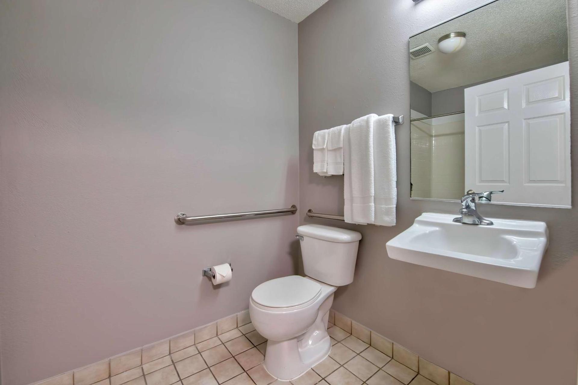 Studio 6 Extended Stay - Pascagoula, MS photo 13