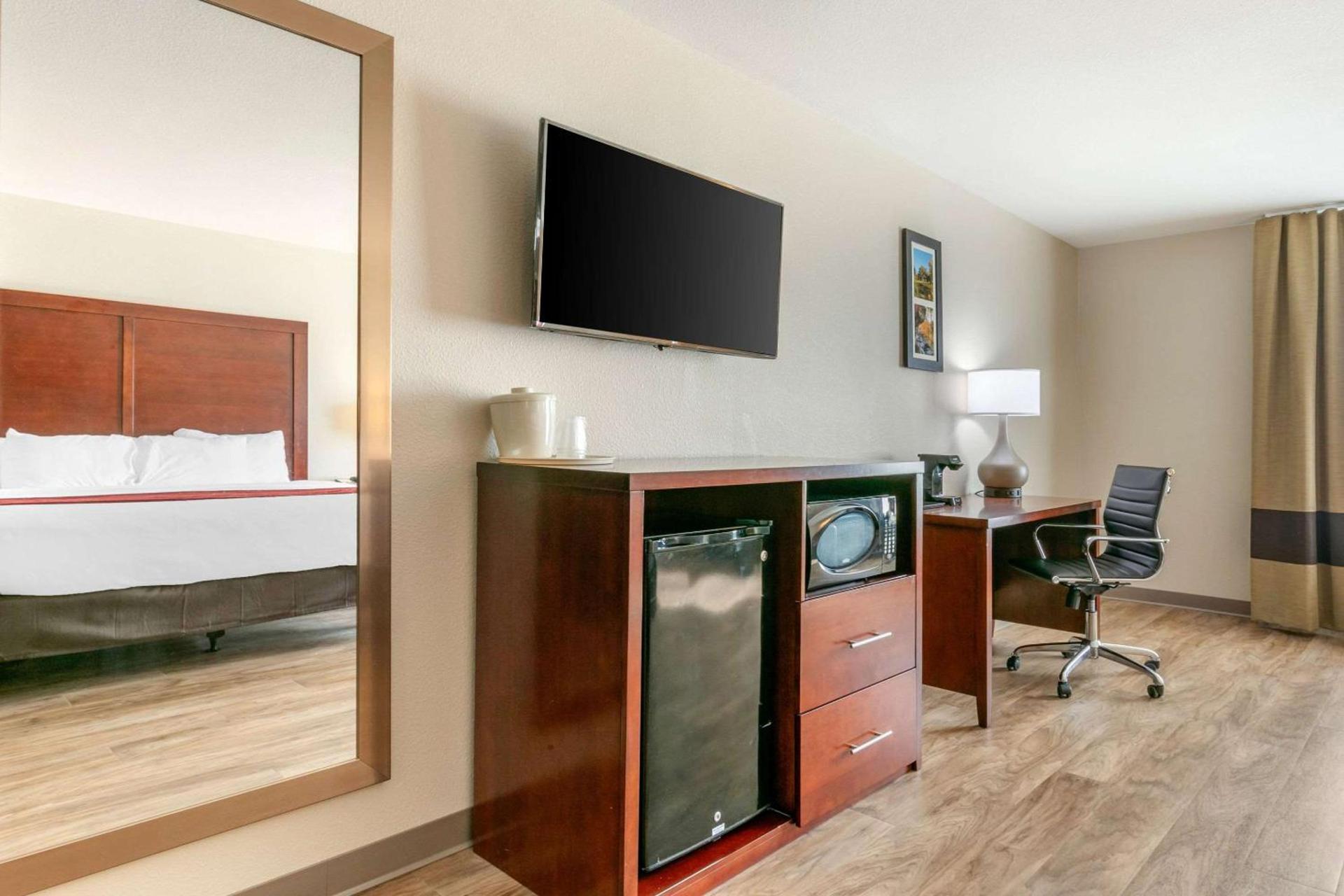 Comfort Inn & Suites Van Buren - Fort Smith photo 6