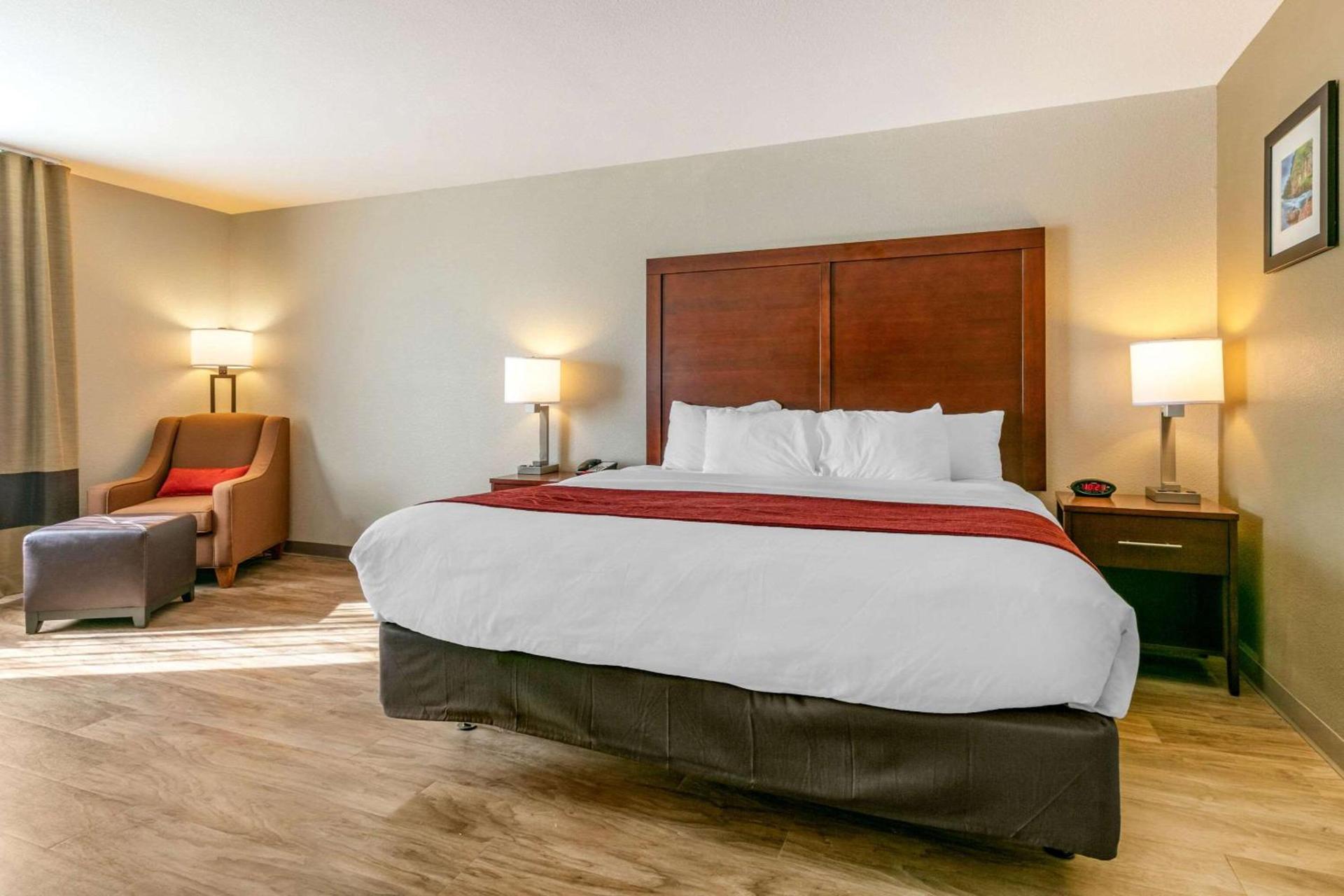 Comfort Inn & Suites Van Buren - Fort Smith photo 8