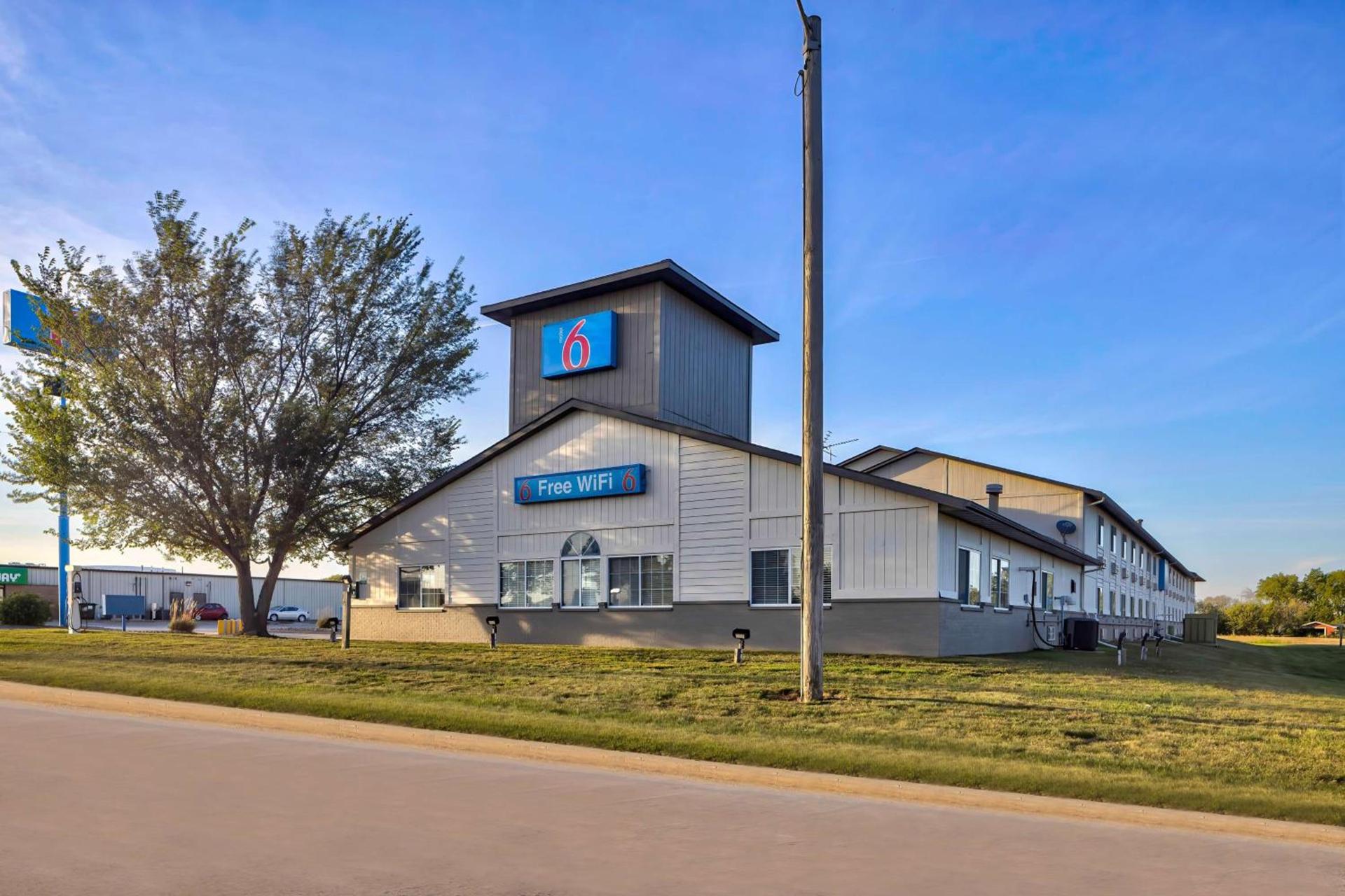 Motel 6 Stuart, IA — hotel in Stuart