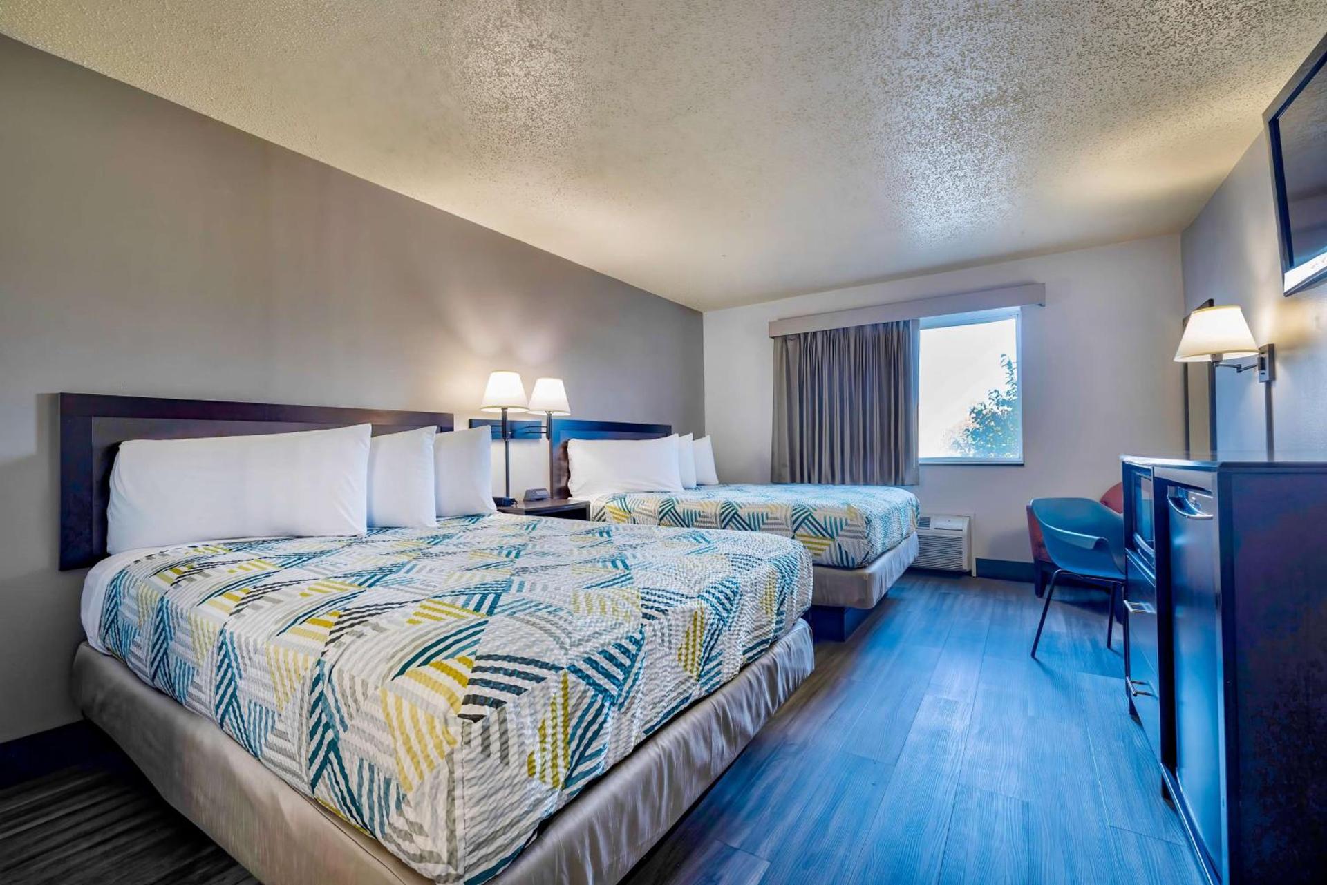 Motel 6 Stuart, IA photo 5