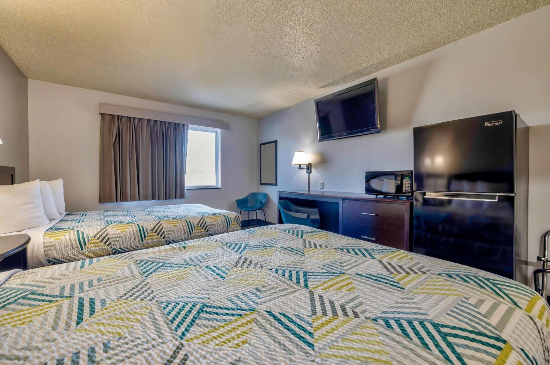 Motel 6 Stuart, IA photo 9
