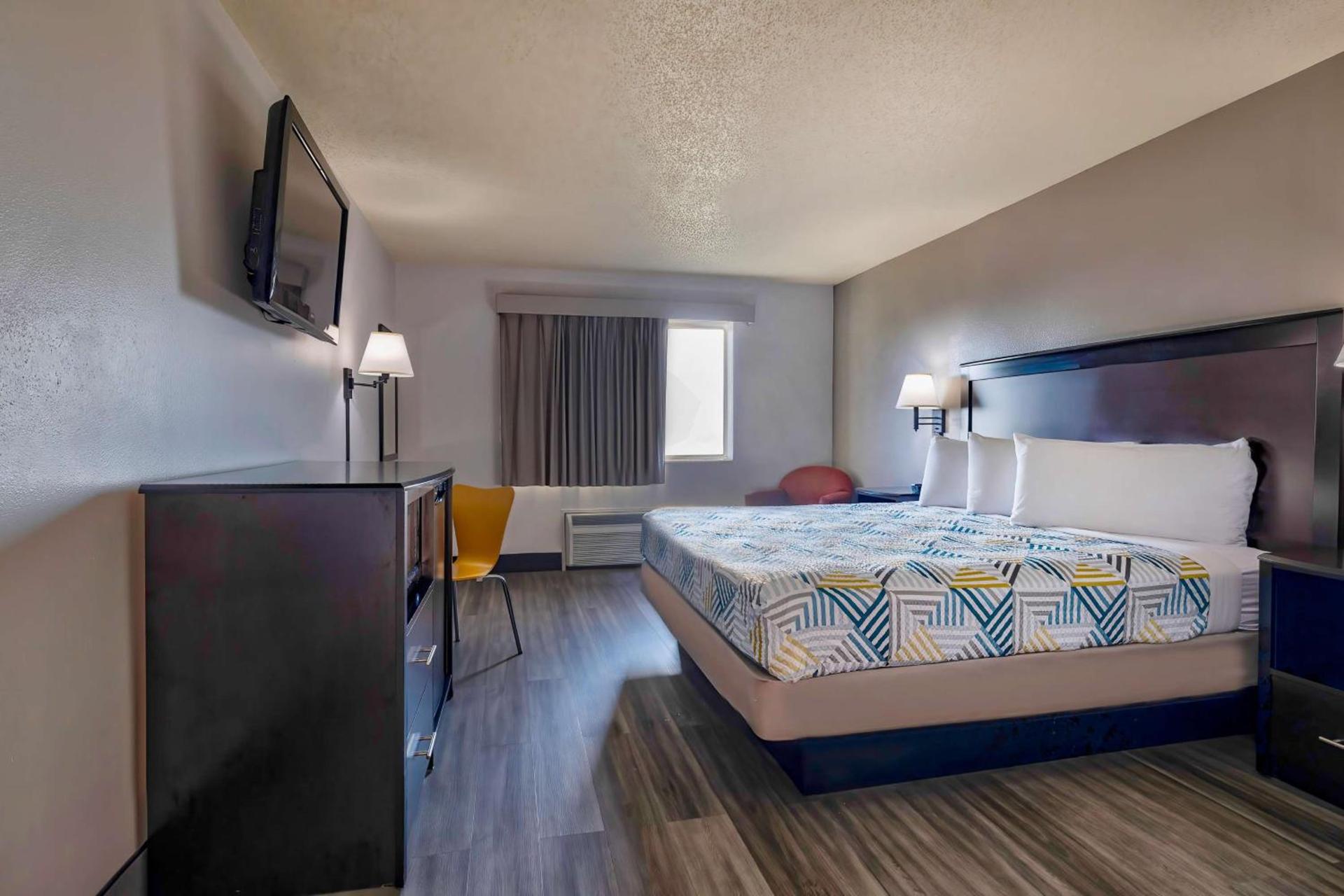 Motel 6 Stuart, IA photo 13