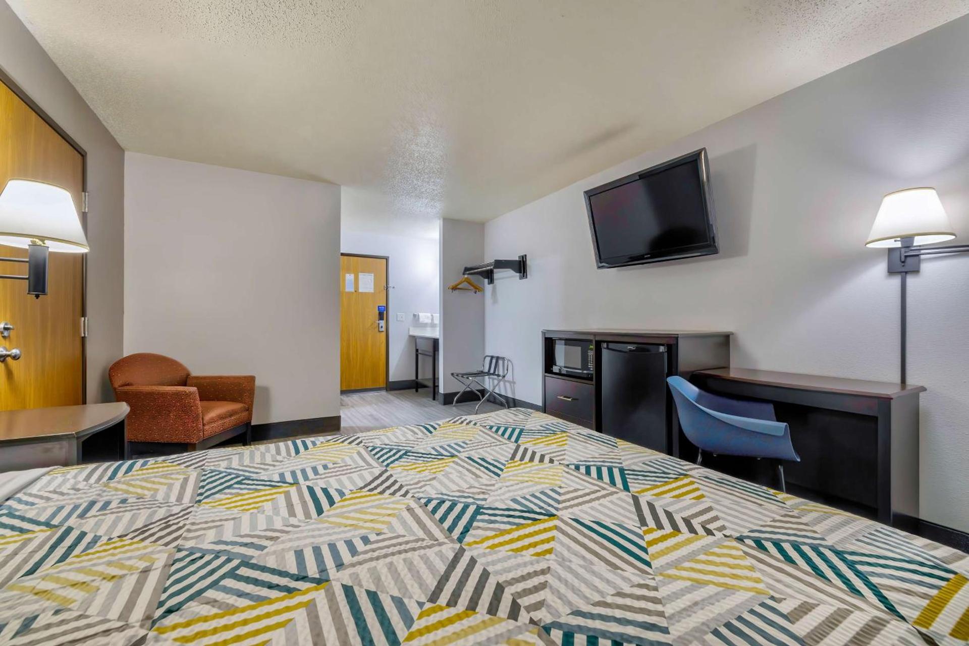 Motel 6 Stuart, IA photo 18