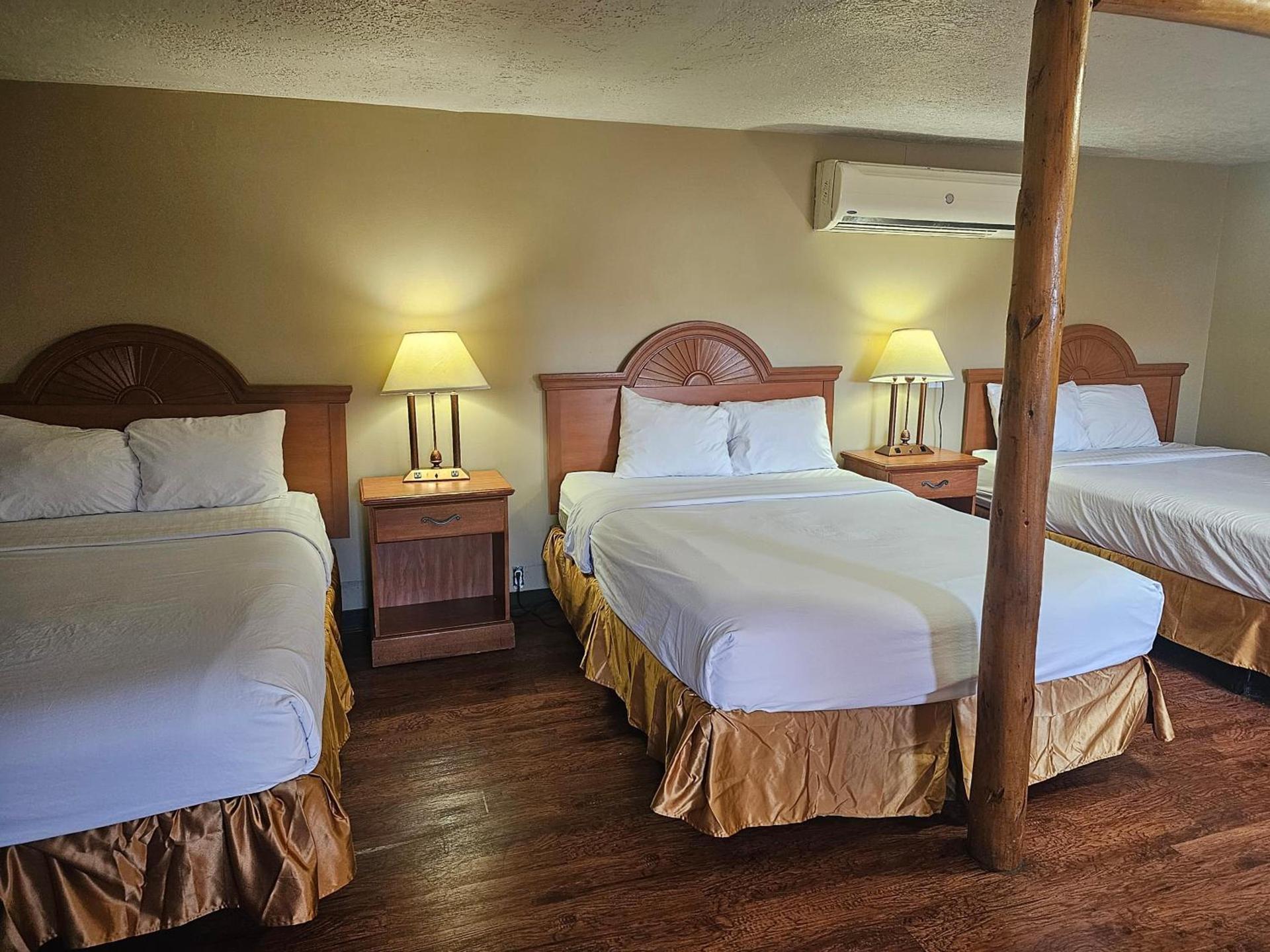 Redrock Country Inn photo 9
