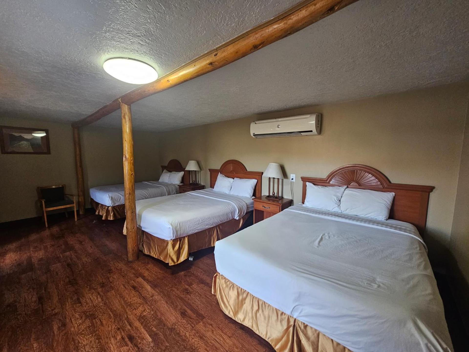 Redrock Country Inn photo 10