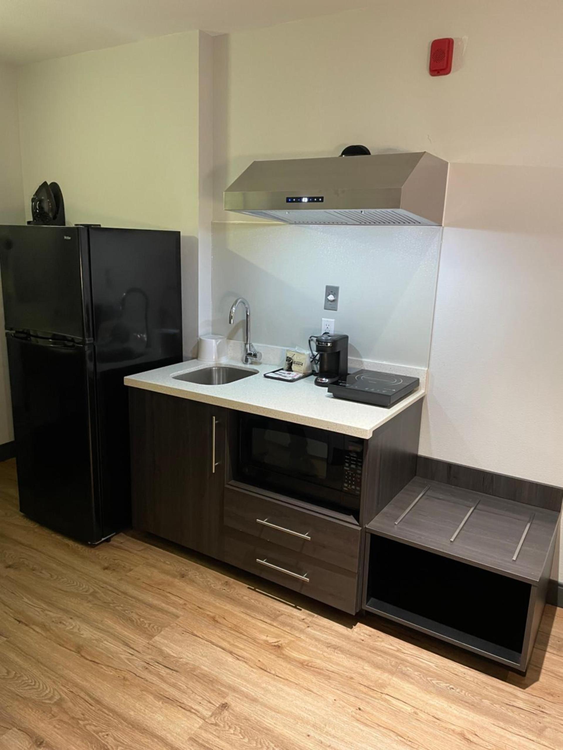 Studio 6 Suites Stockton, CA Waterfront photo 82