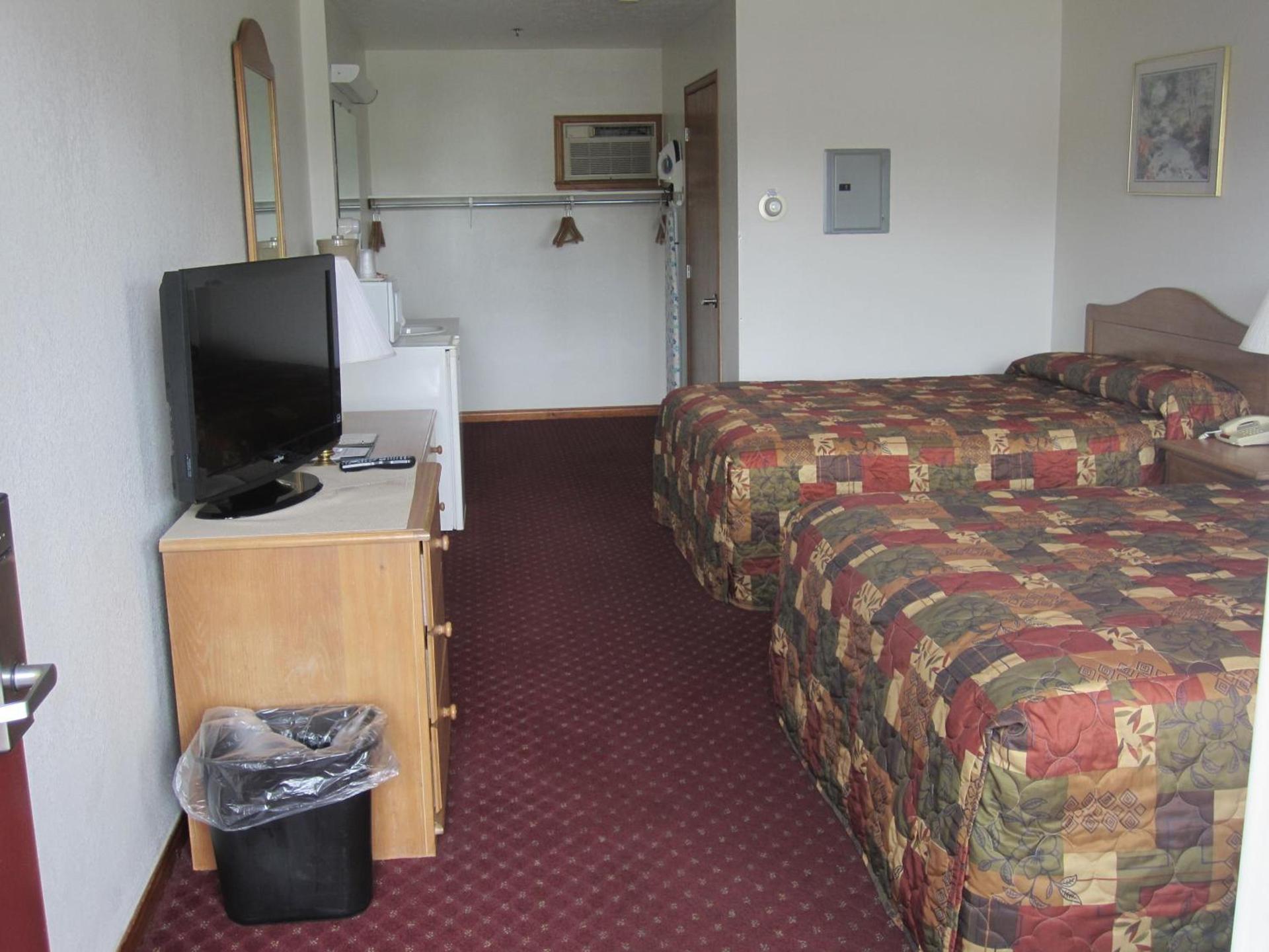 Bishops Country Inn Motel photo 7