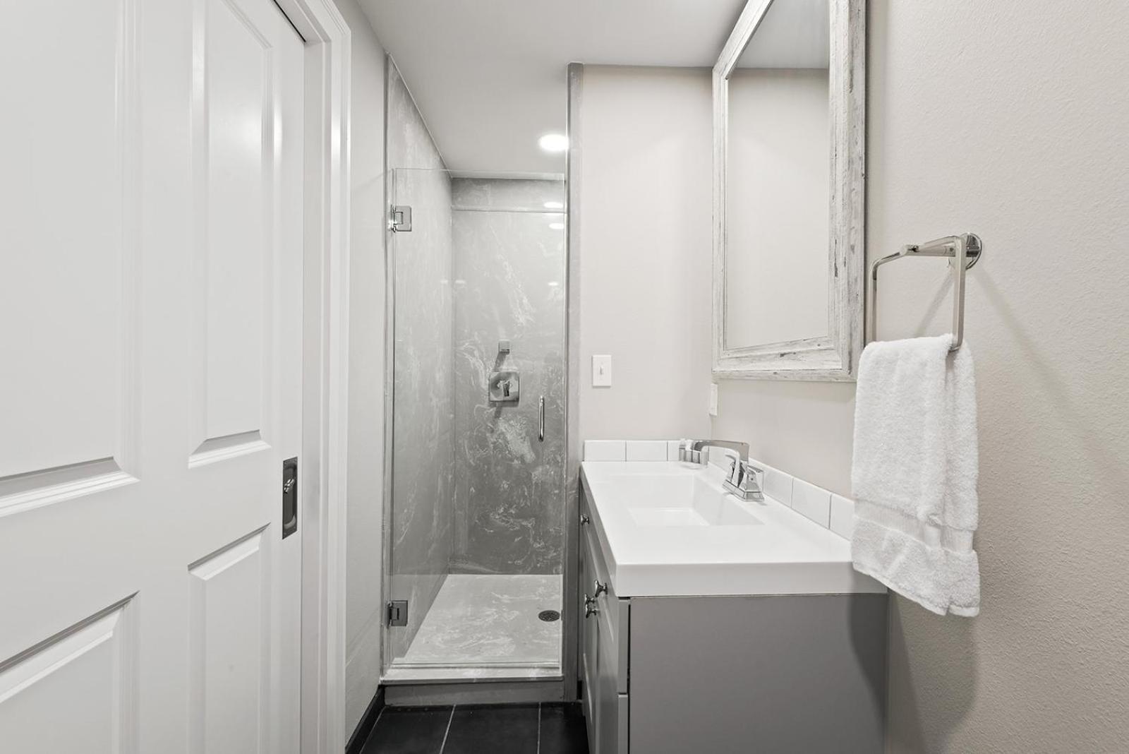 Bywater Suite Hotel photo 82