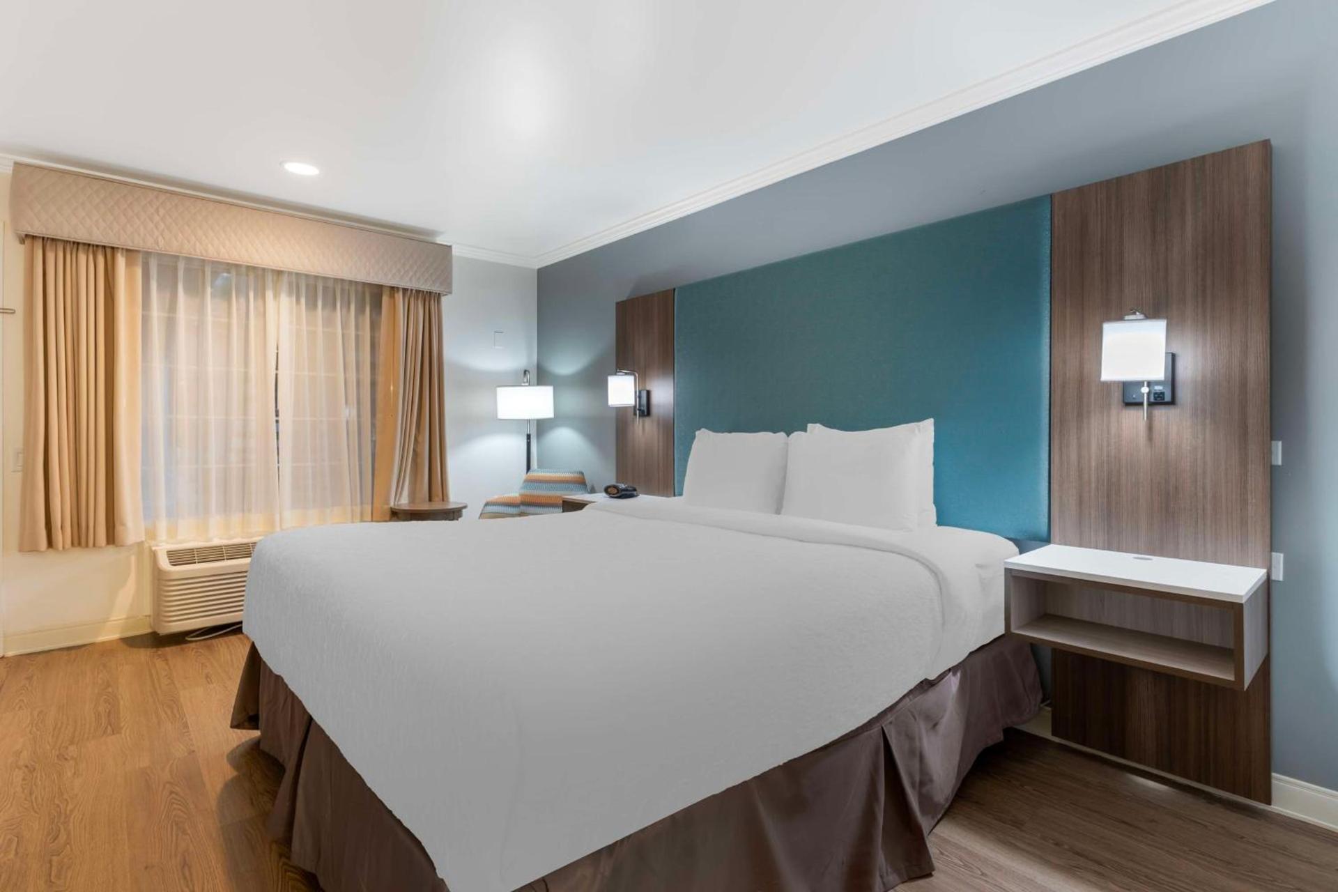 Best Western Plus Riviera photo 6