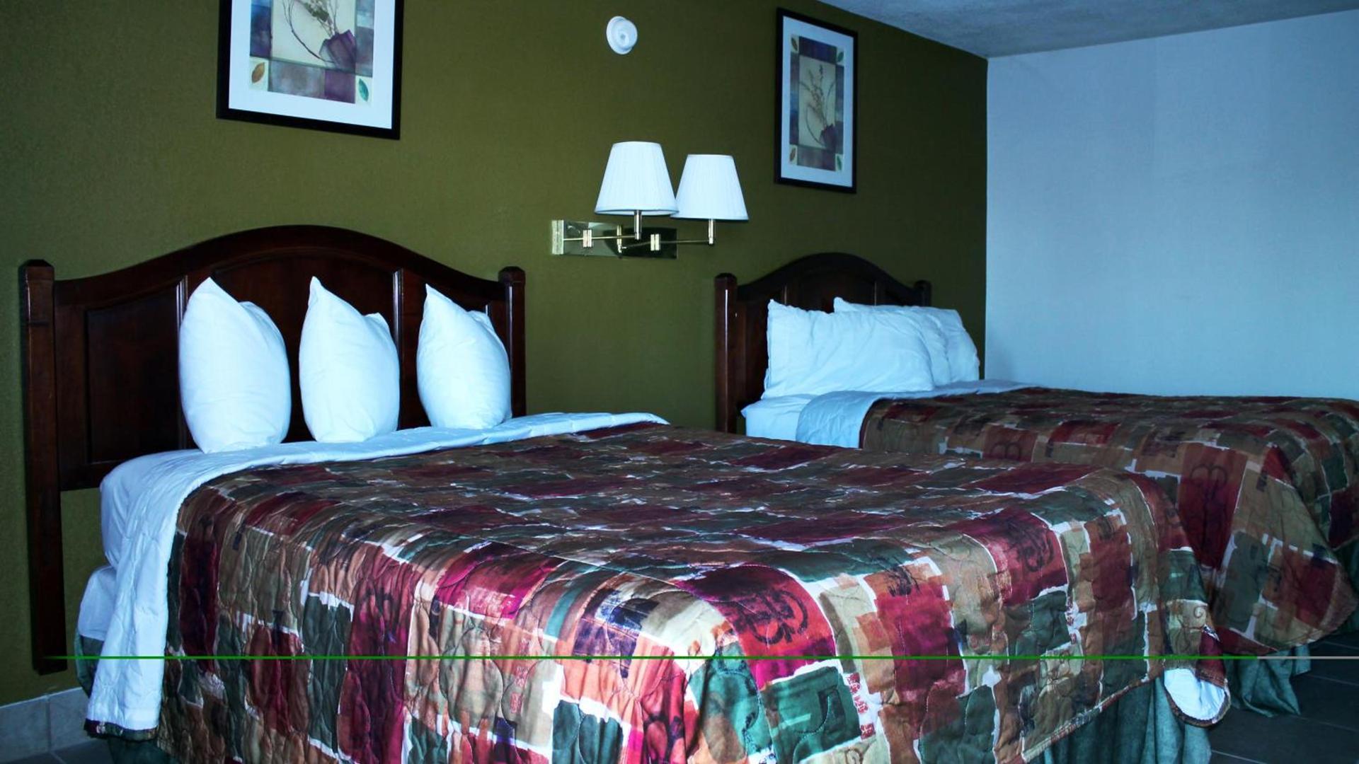 Royal Inn & Suites photo 6