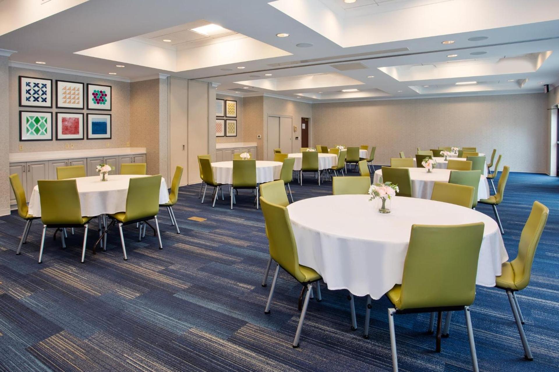 Holiday Inn Express Hotel & Suites Rochester Webster by IHG photo 44