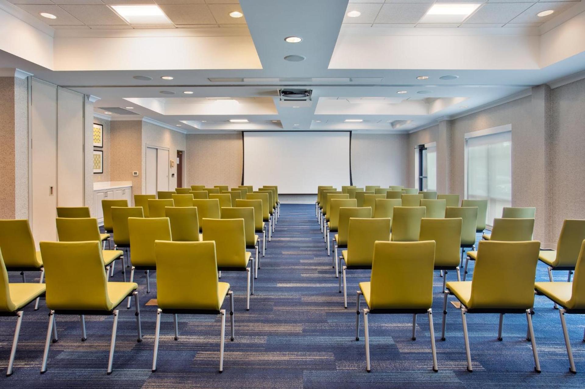 Holiday Inn Express Hotel & Suites Rochester Webster by IHG photo 46