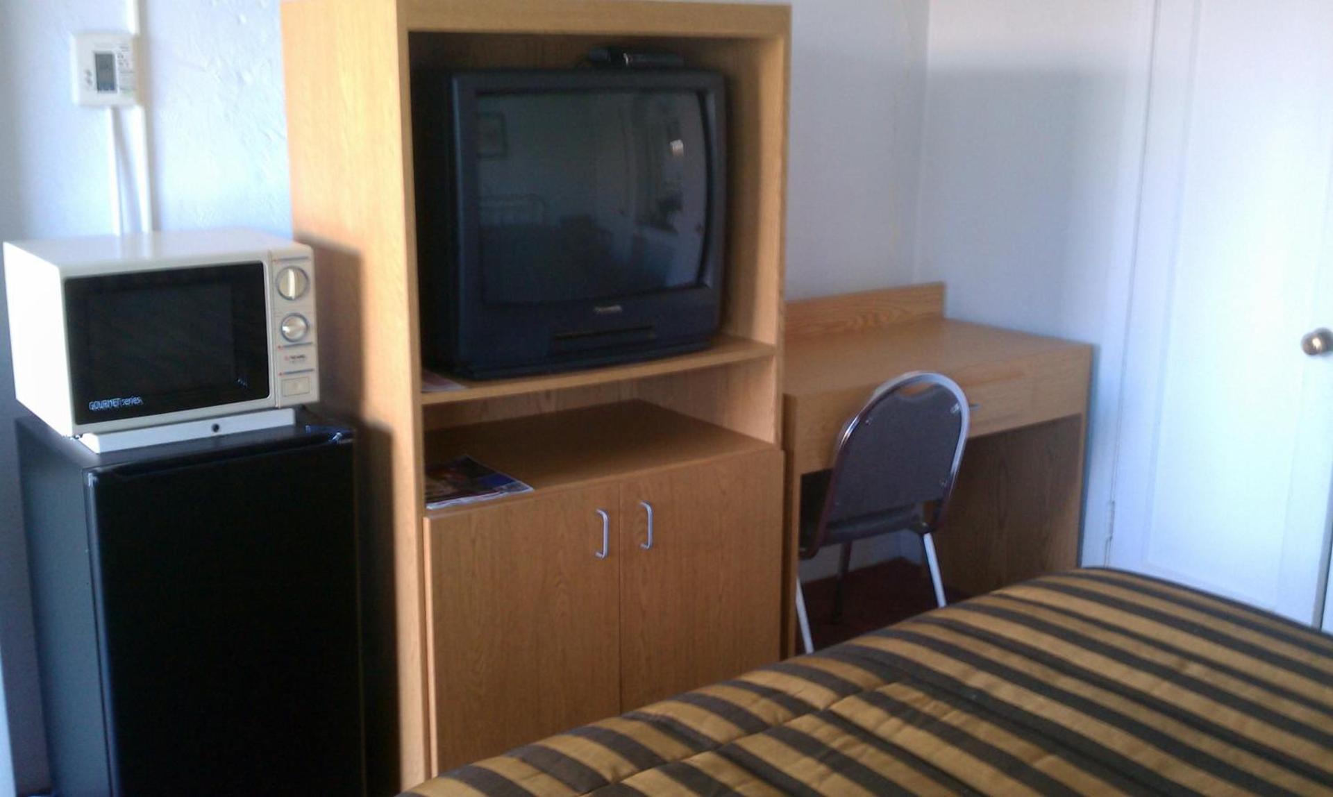 San Joaquin Motel photo 21