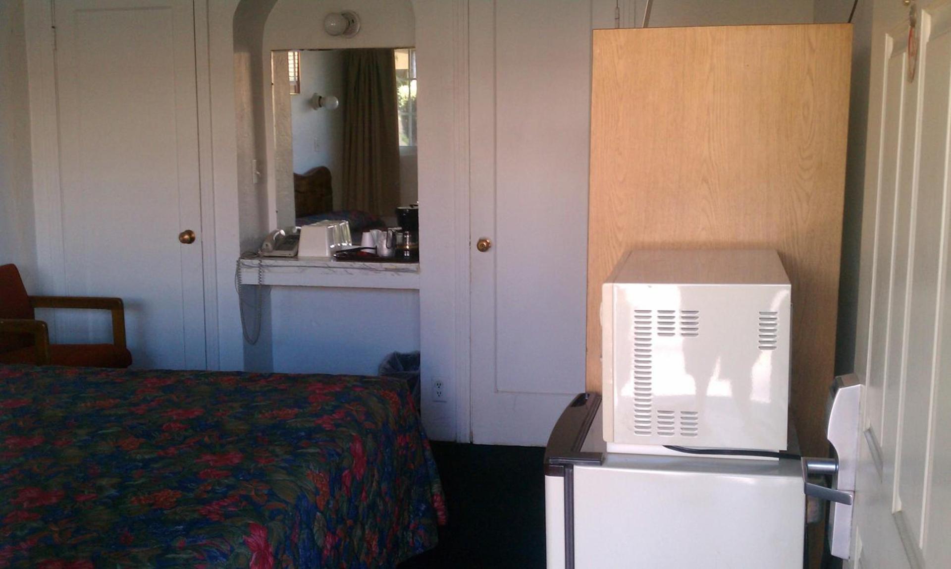 San Joaquin Motel photo 22