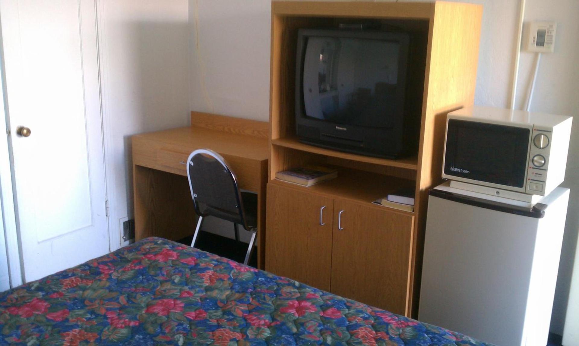 San Joaquin Motel photo 23