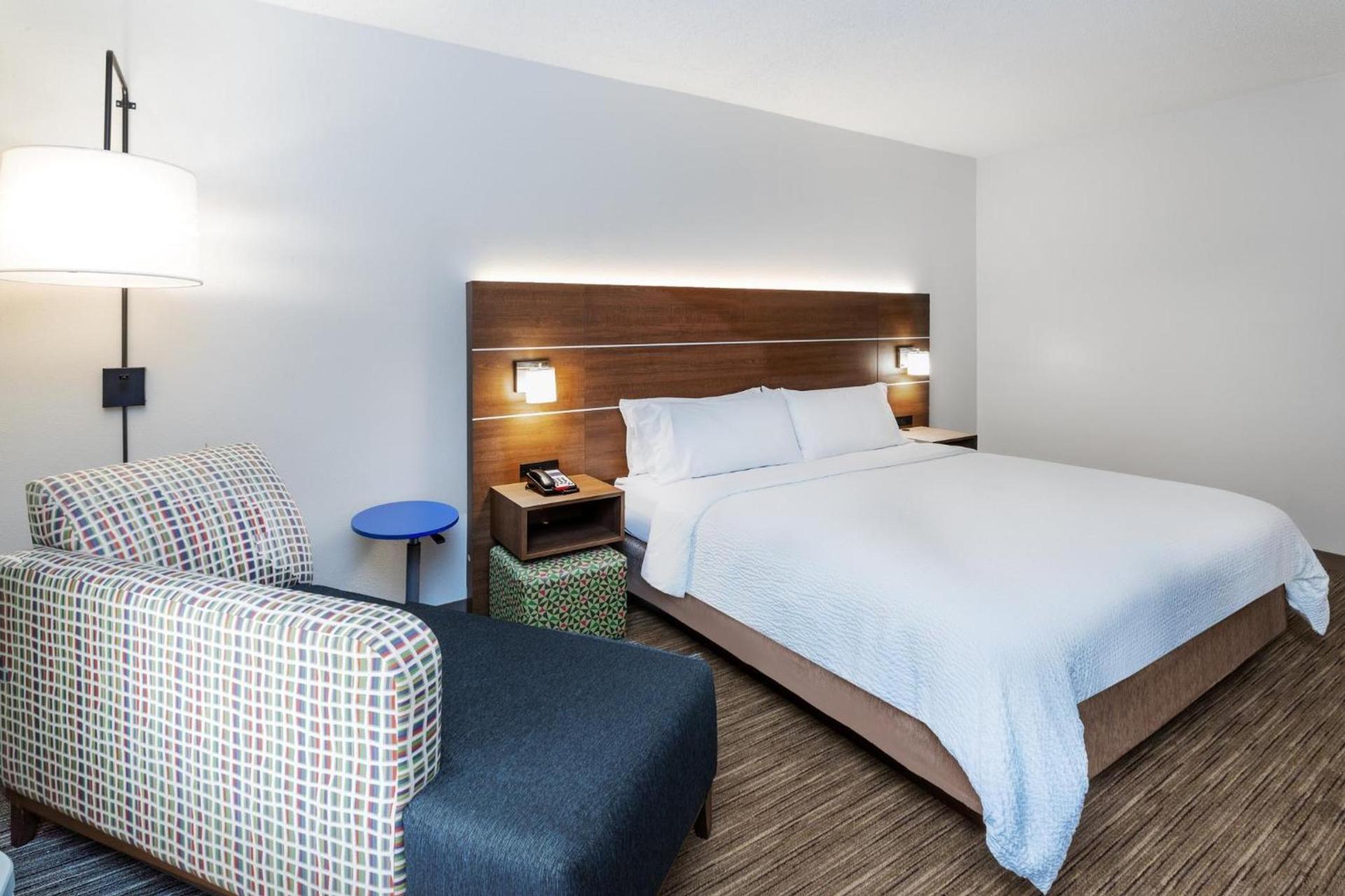 Holiday Inn Express & Suites Sulphur - Lake Charles by IHG photo 80