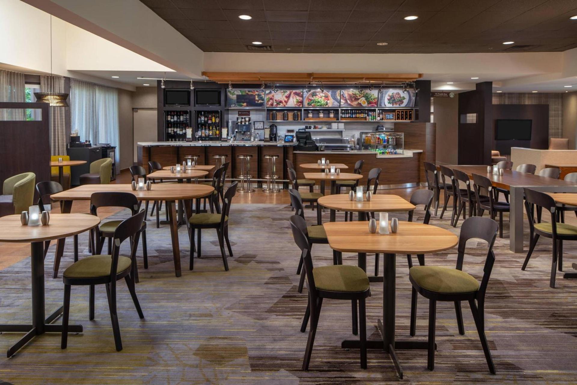 Courtyard by Marriott Jacksonville at the Mayo Clinic Campus/Beaches photo 25
