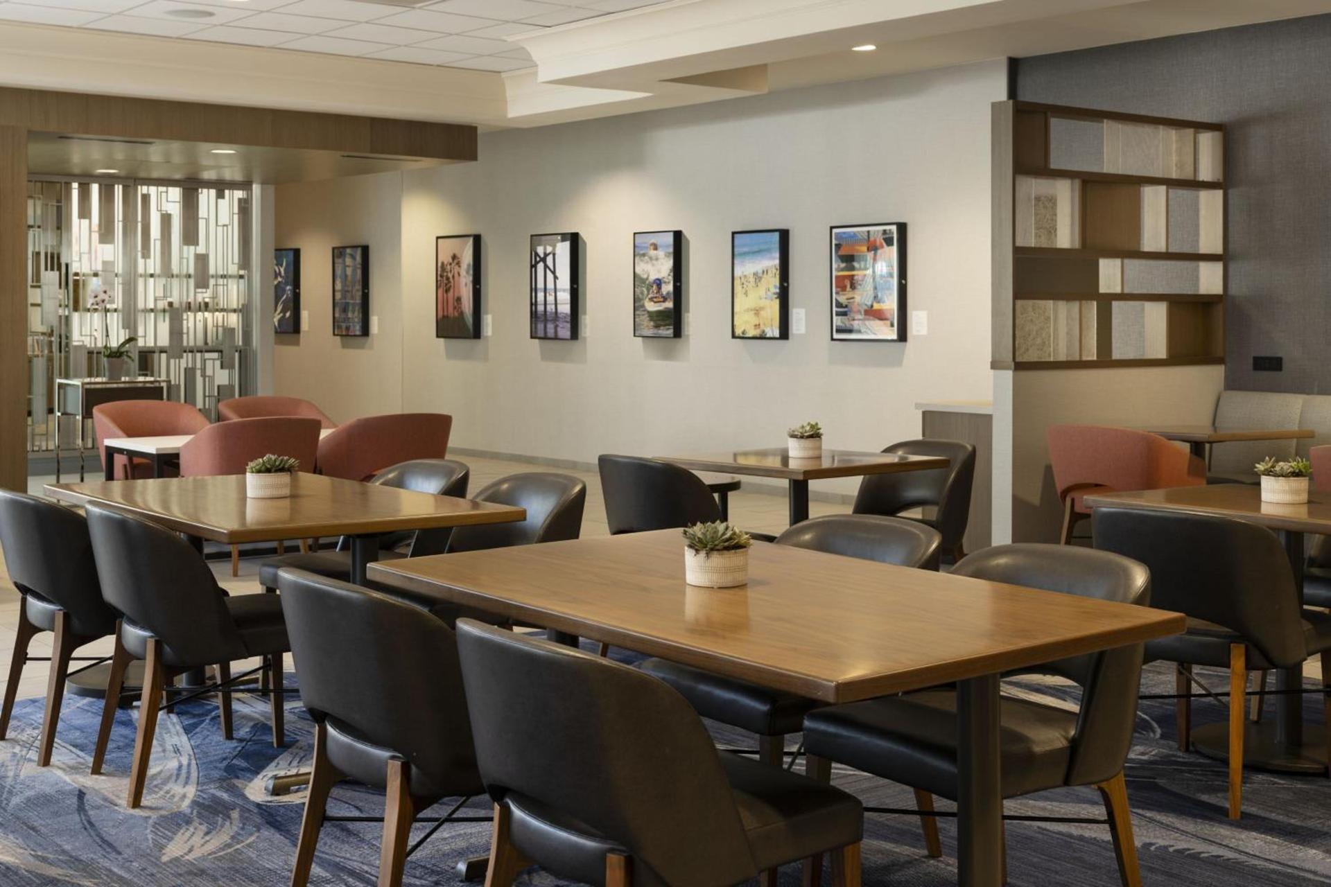 Costa Mesa Marriott photo 37