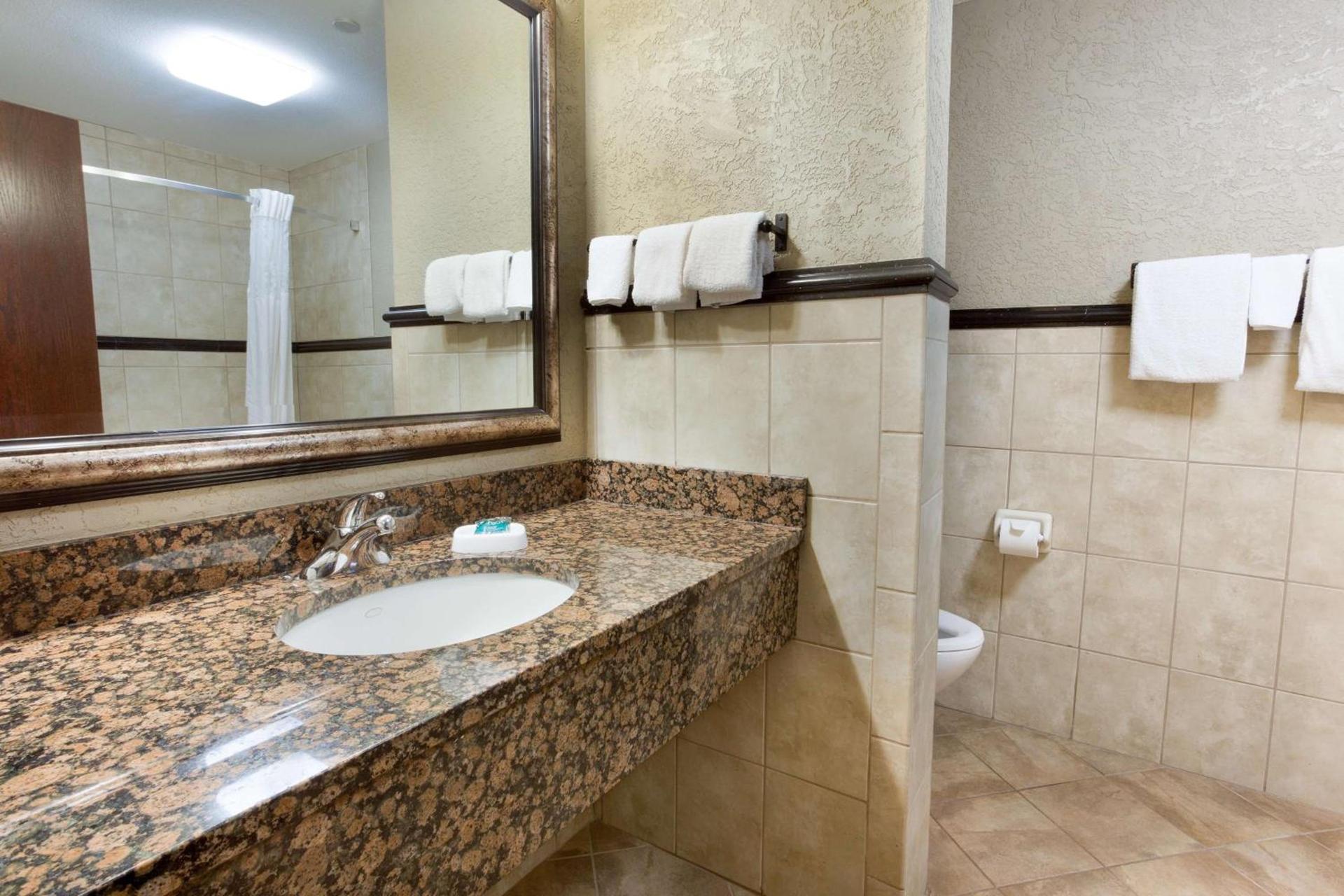 Drury Plaza Hotel Flagstaff photo 17
