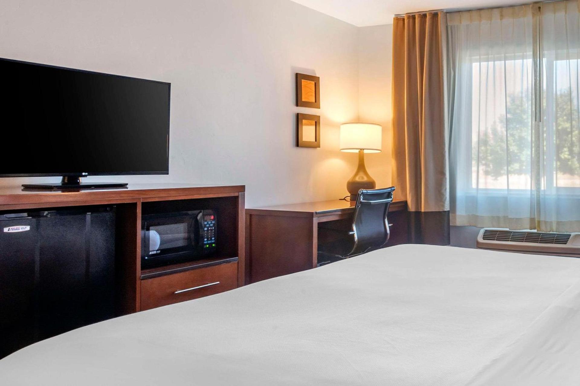 Comfort Inn & Suites Beaver - Interstate 15 North photo 6