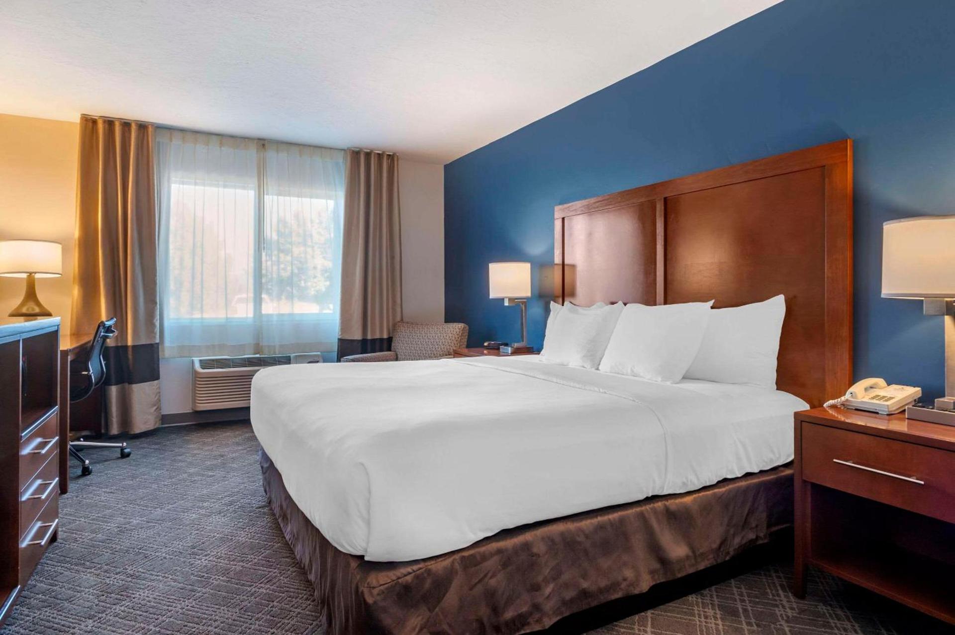Comfort Inn & Suites Beaver - Interstate 15 North photo 8